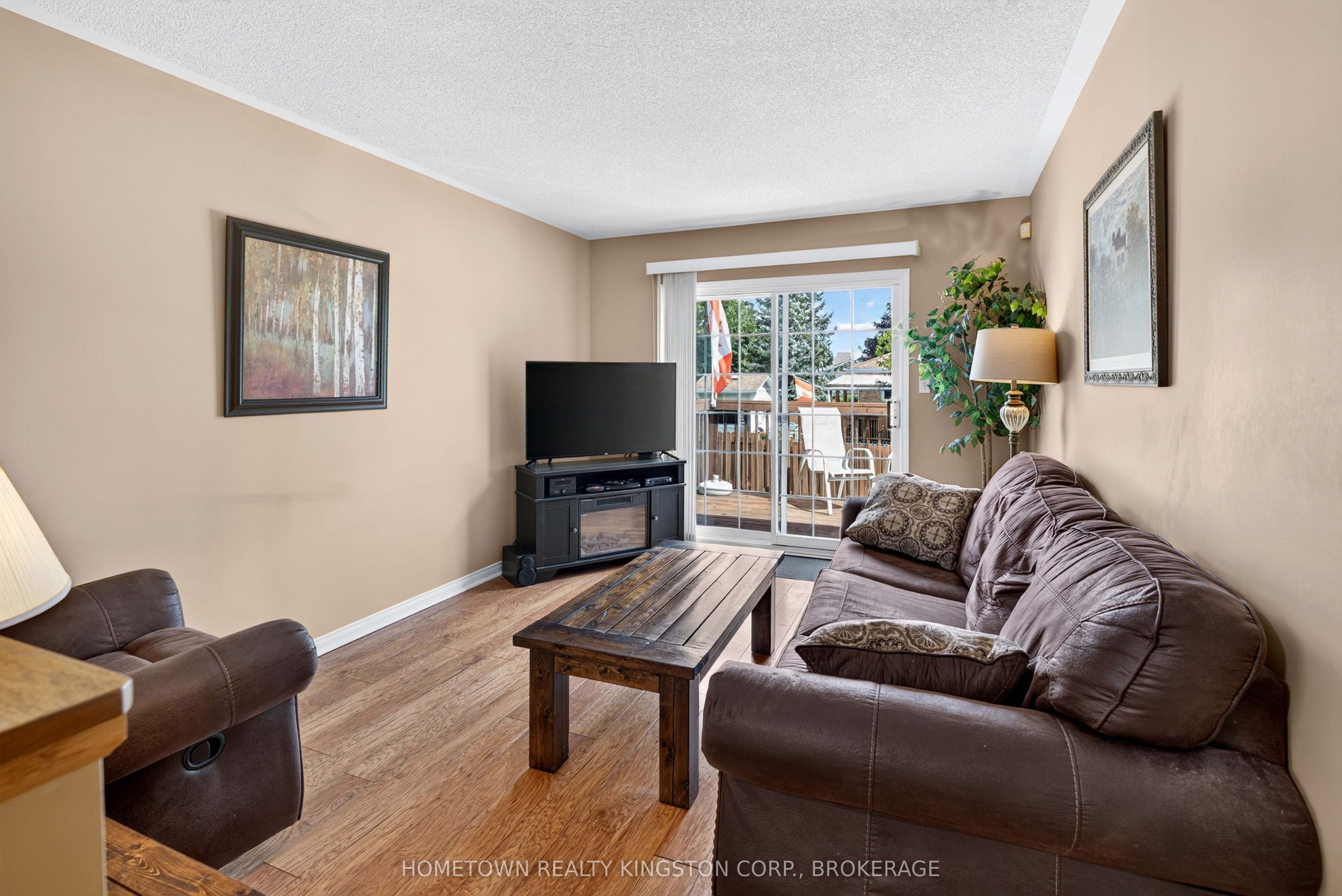 540 Sackville Crescent Property Photo 10