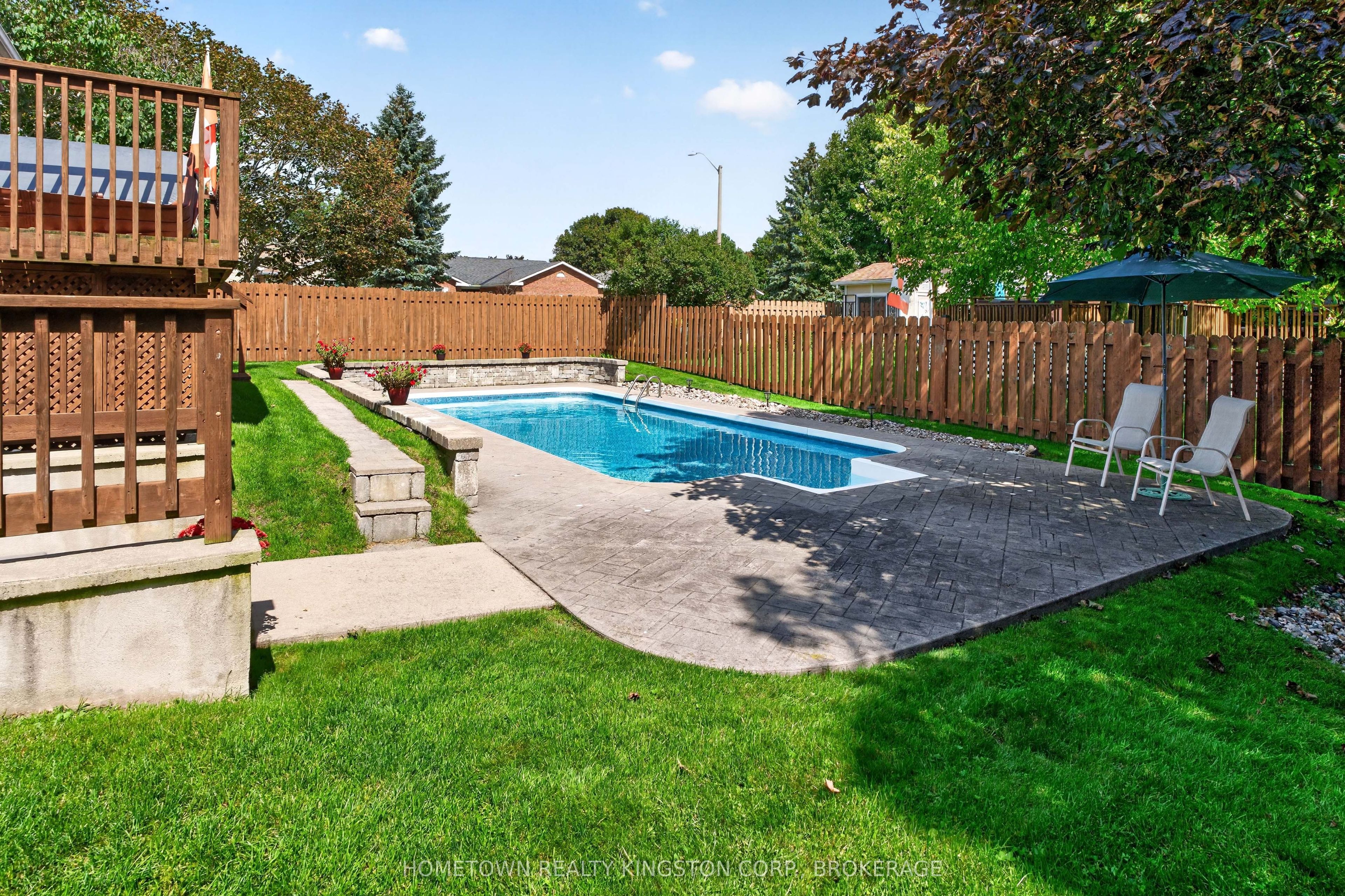 540 Sackville Crescent Property Photo 22