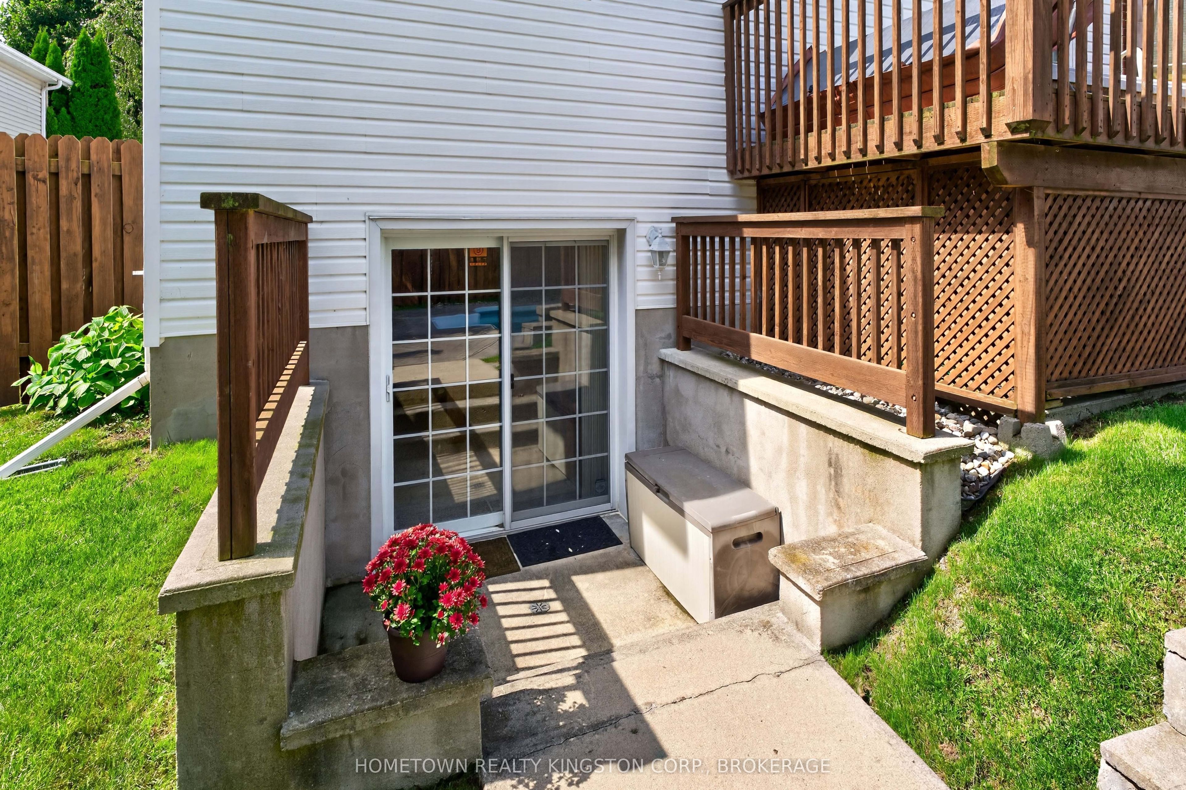 540 Sackville Crescent Property Photo 24