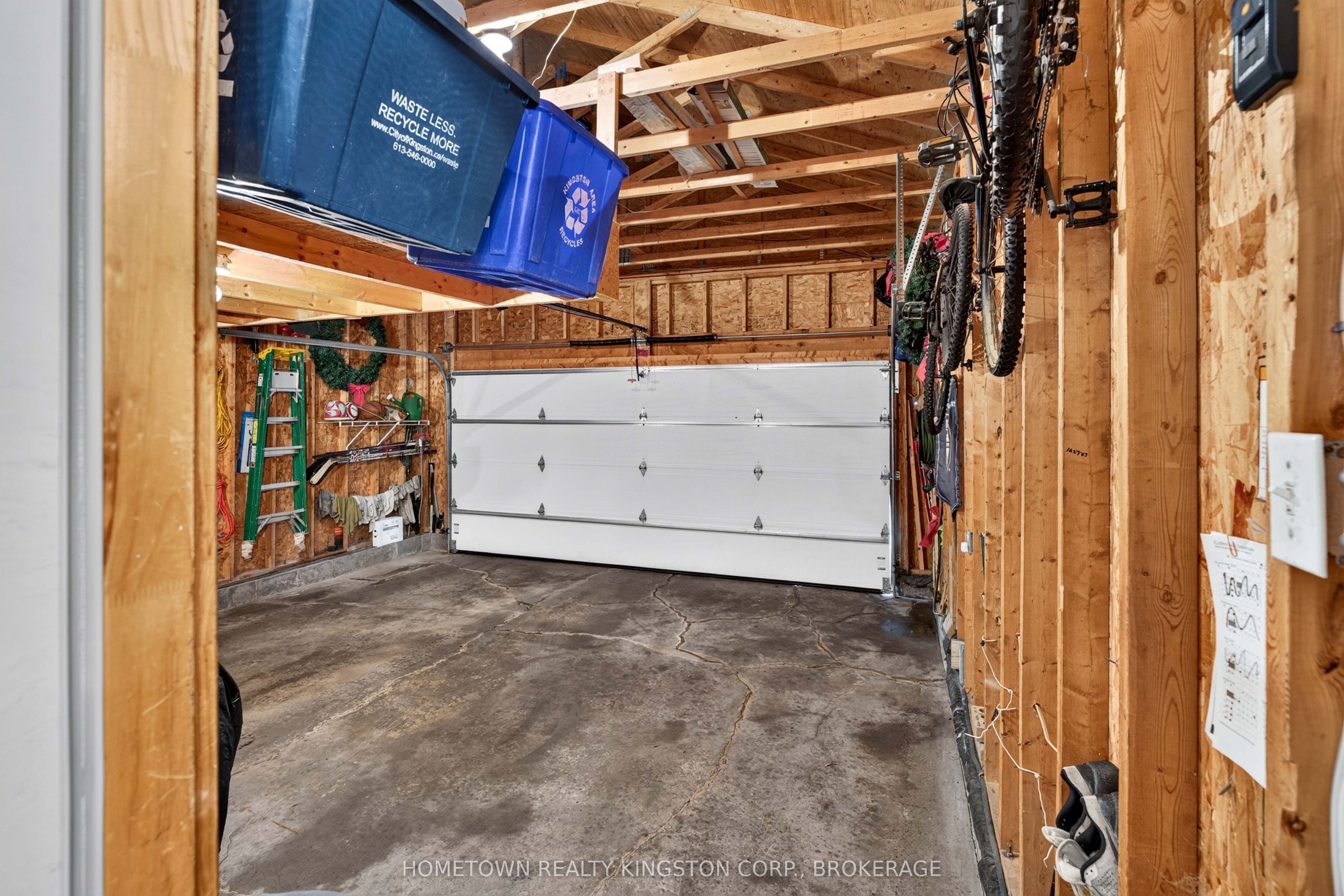 540 Sackville Crescent Property Photo 25