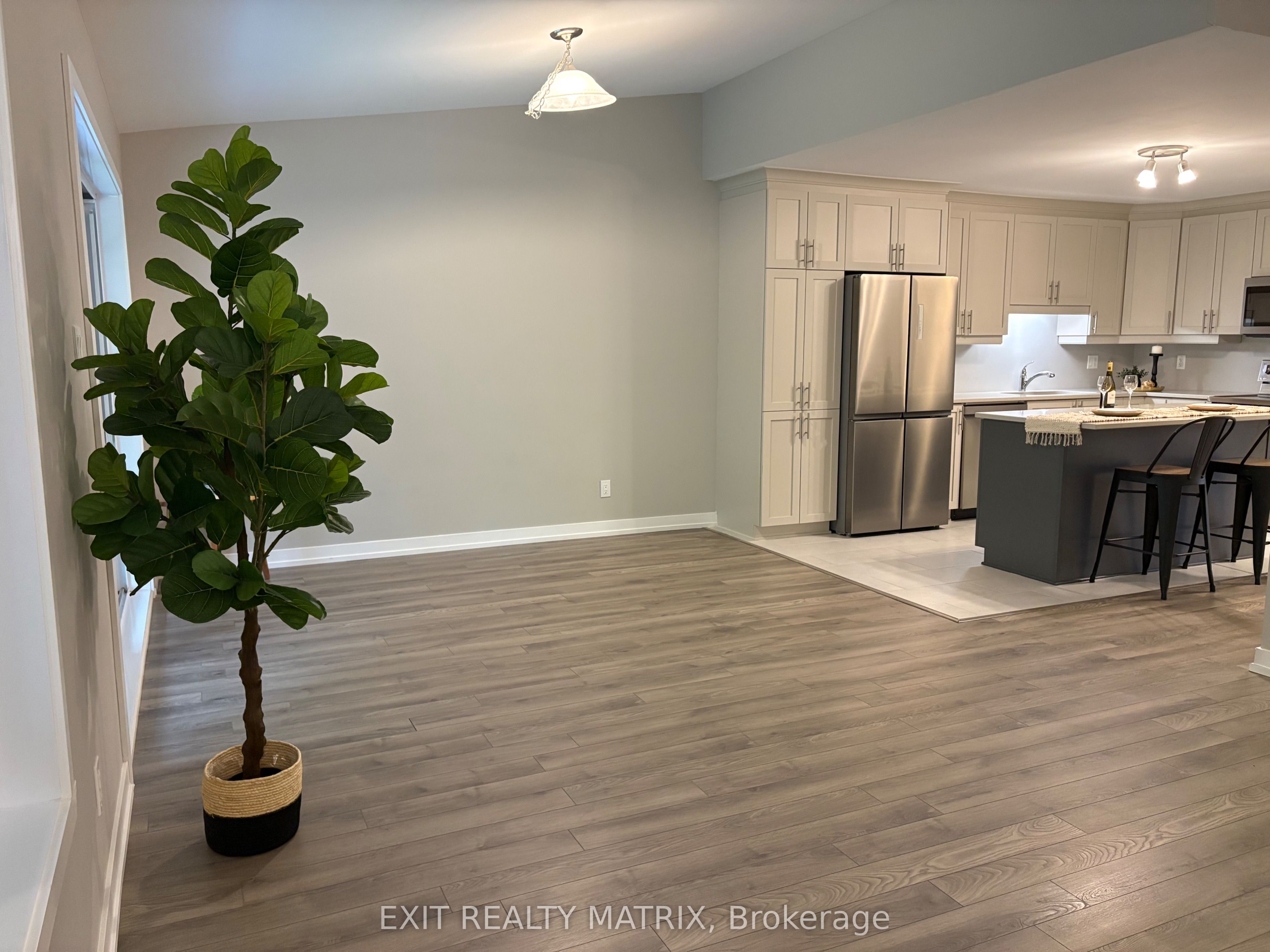 83 St Moritz Trail 207 Property Photo 5