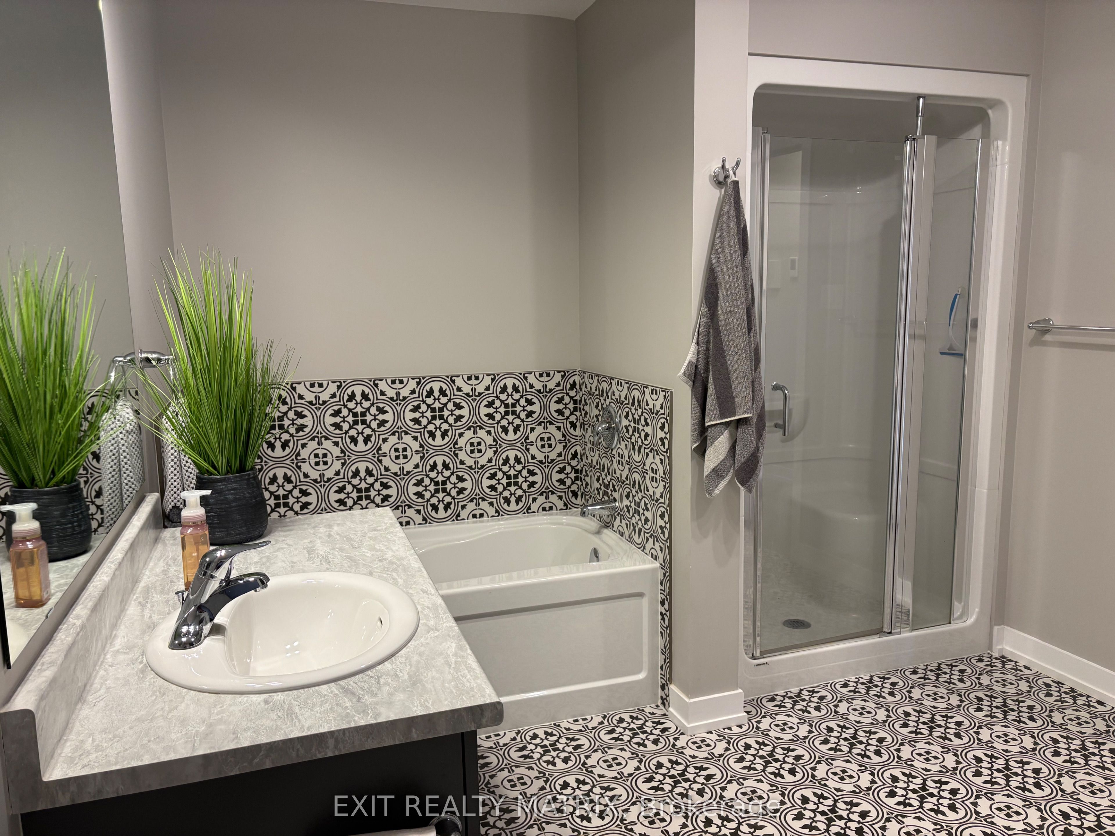 83 St Moritz Trail 207 Property Photo 10