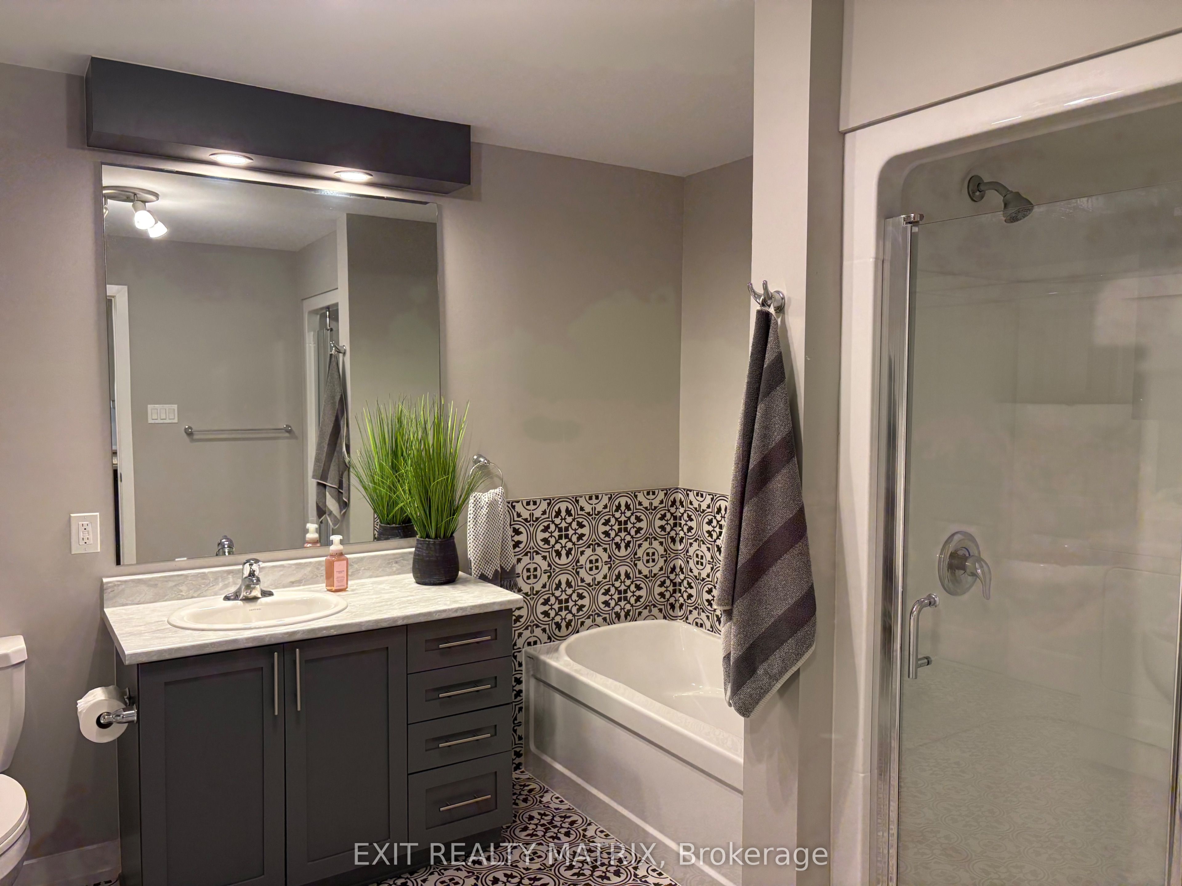 83 St Moritz Trail 207 Property Photo 11