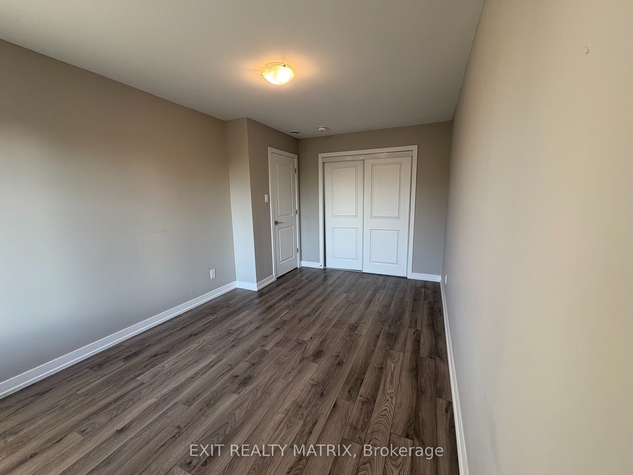 83 St Moritz Trail 207 Property Photo 13