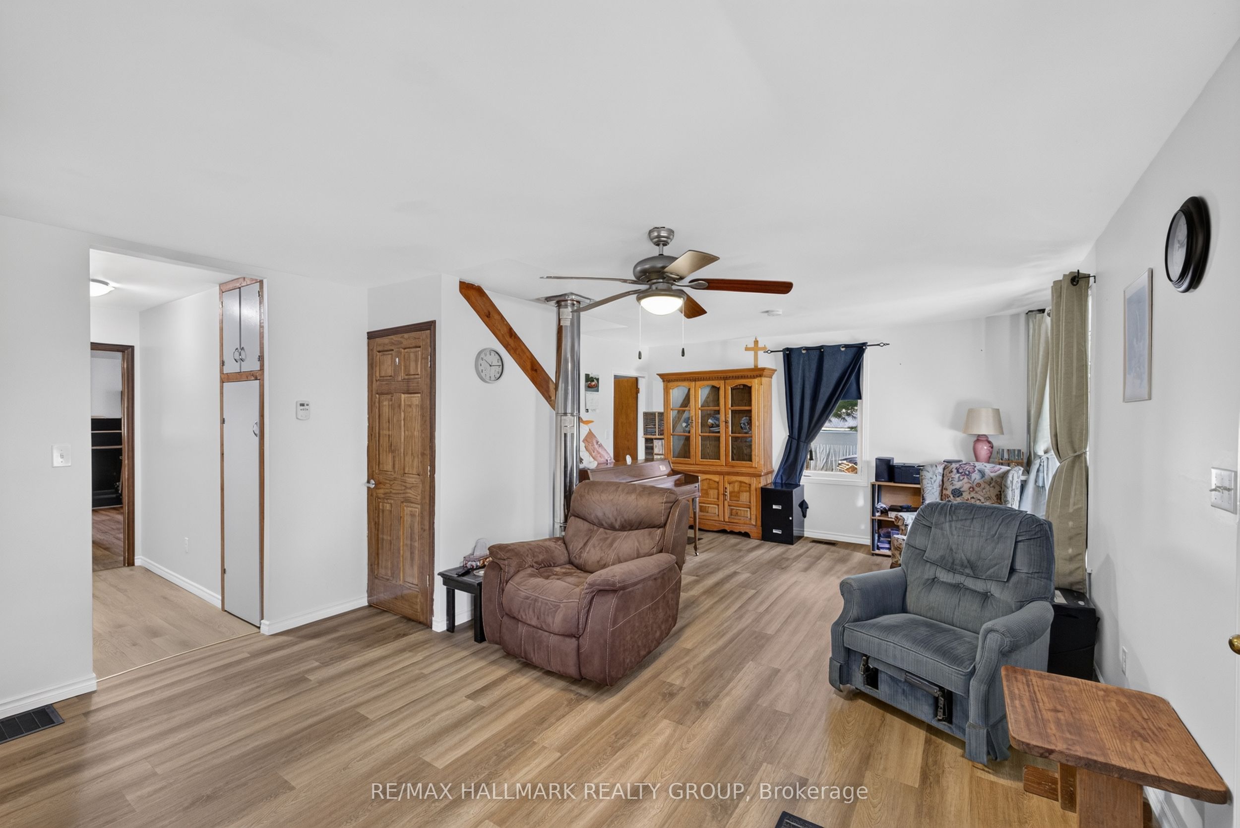 620 Highway 15 South Property Photo 6
