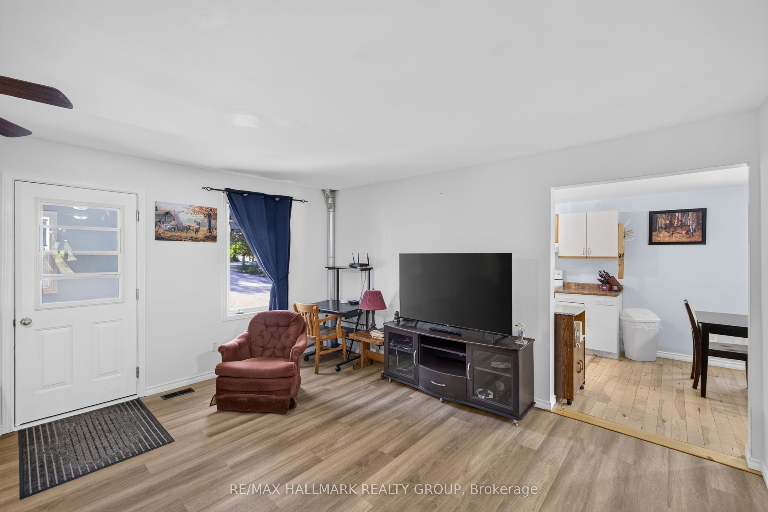 620 Highway 15 South Property Photo 12