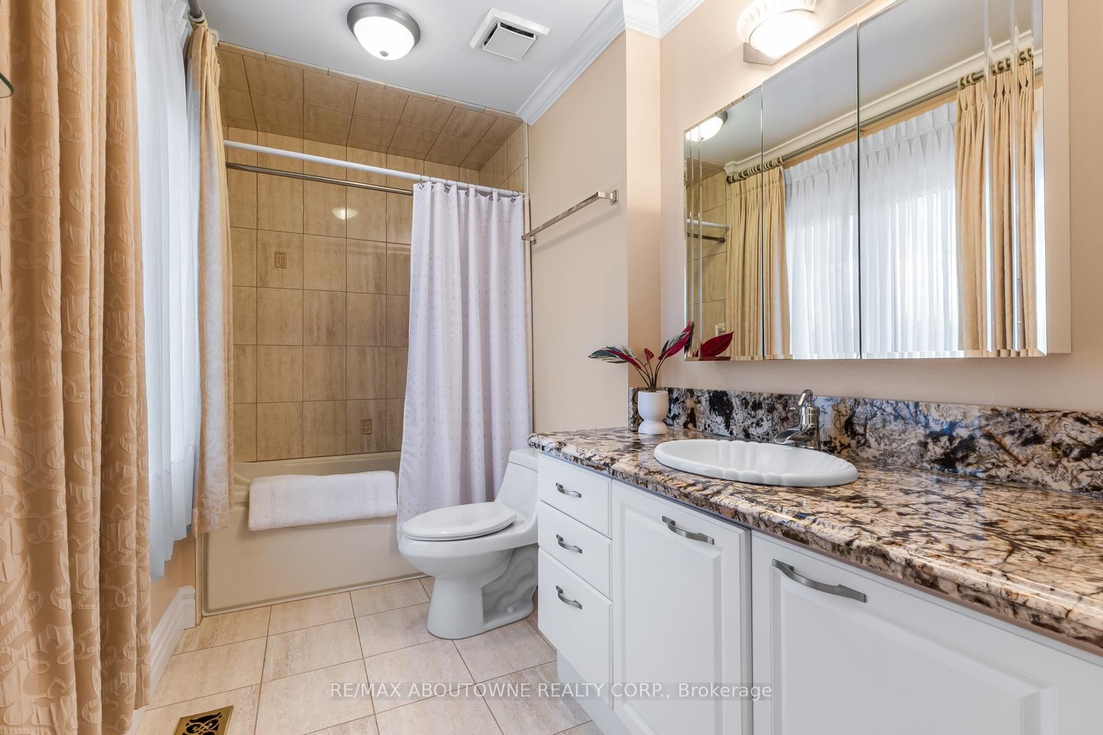 1 Twelfth Street Property Photo 30