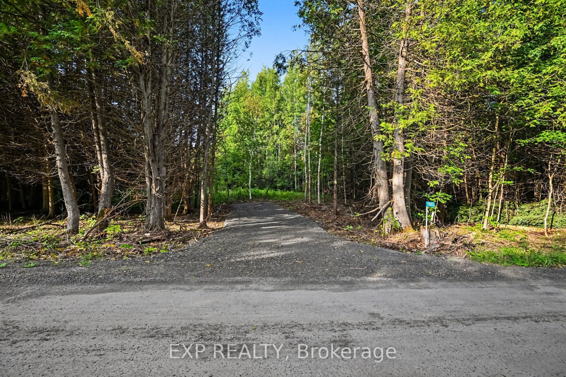 1585 Darling Road Property Photo 1