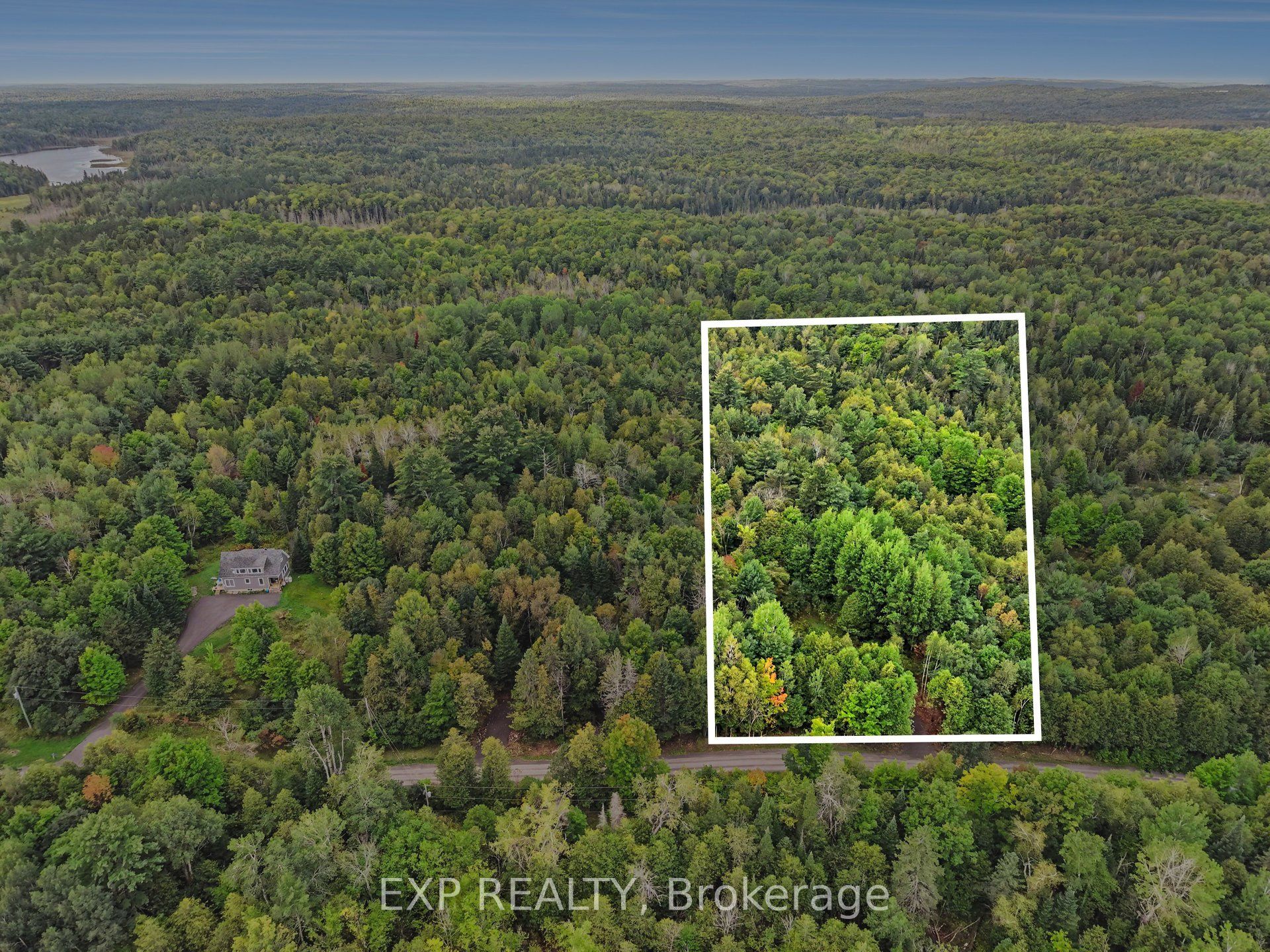 1585 Darling Road Property Photo 3