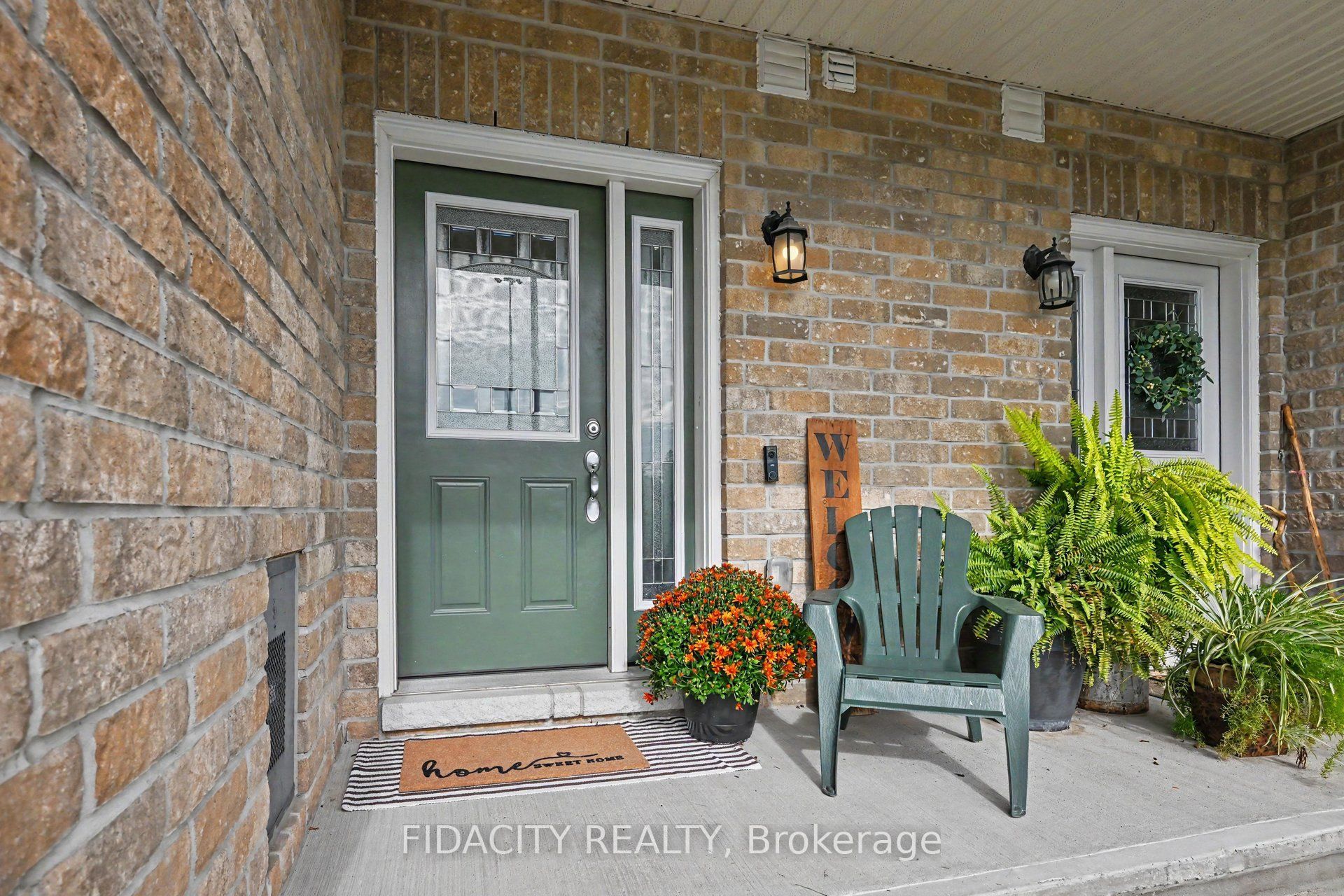 68 Vimy Ridge Crescent Property Photo 2