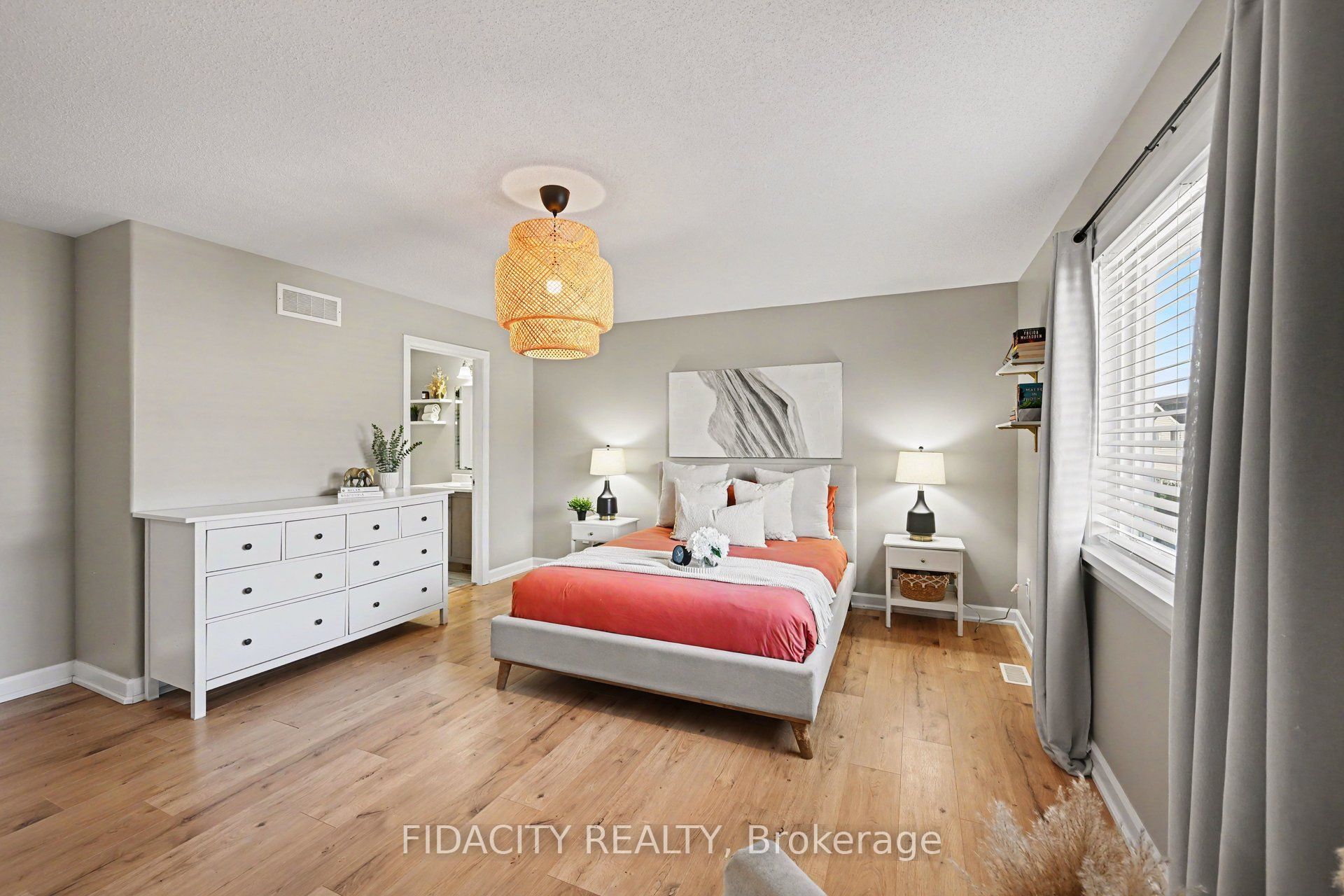 68 Vimy Ridge Crescent Property Photo 16