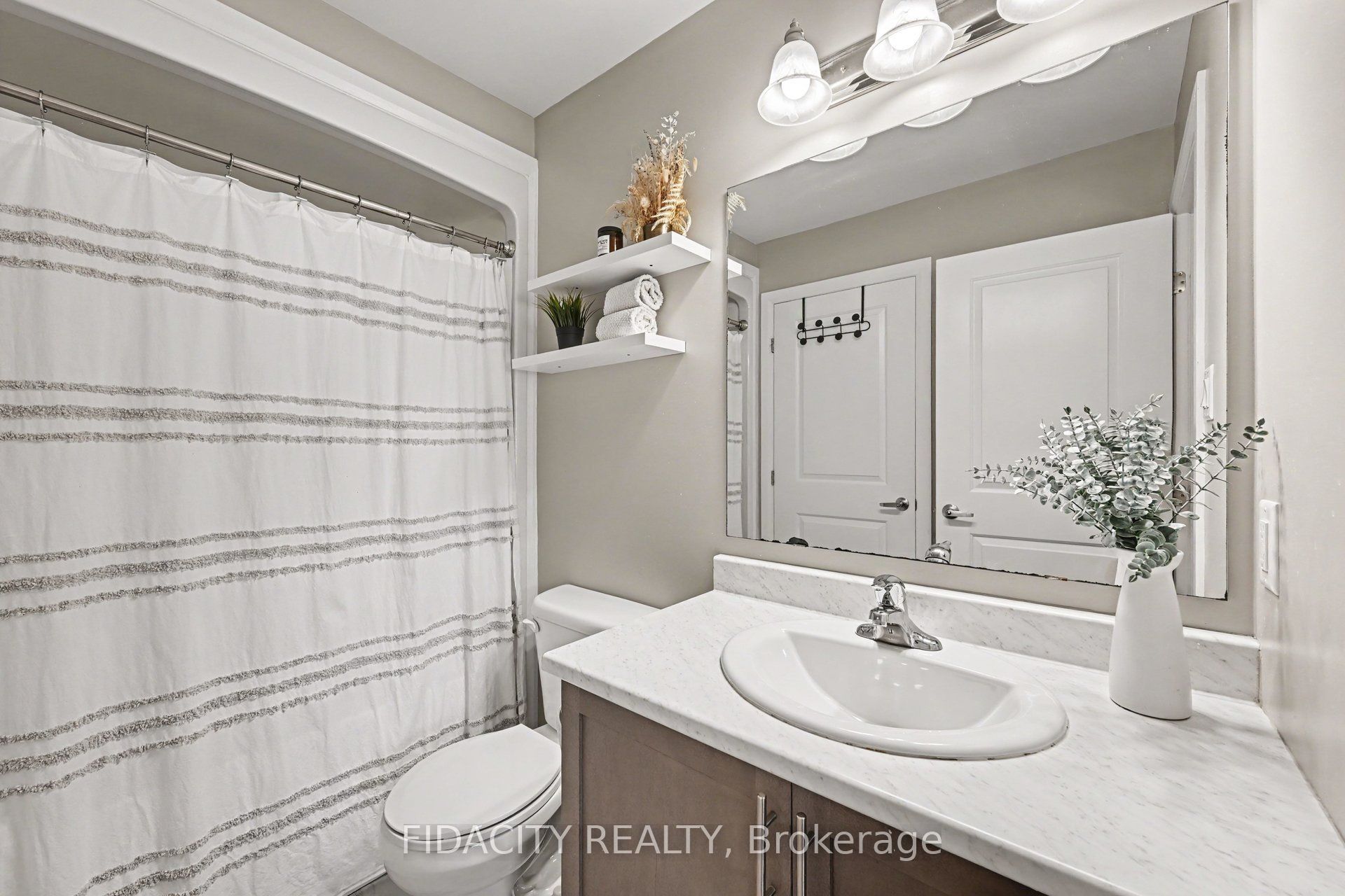 68 Vimy Ridge Crescent Property Photo 20