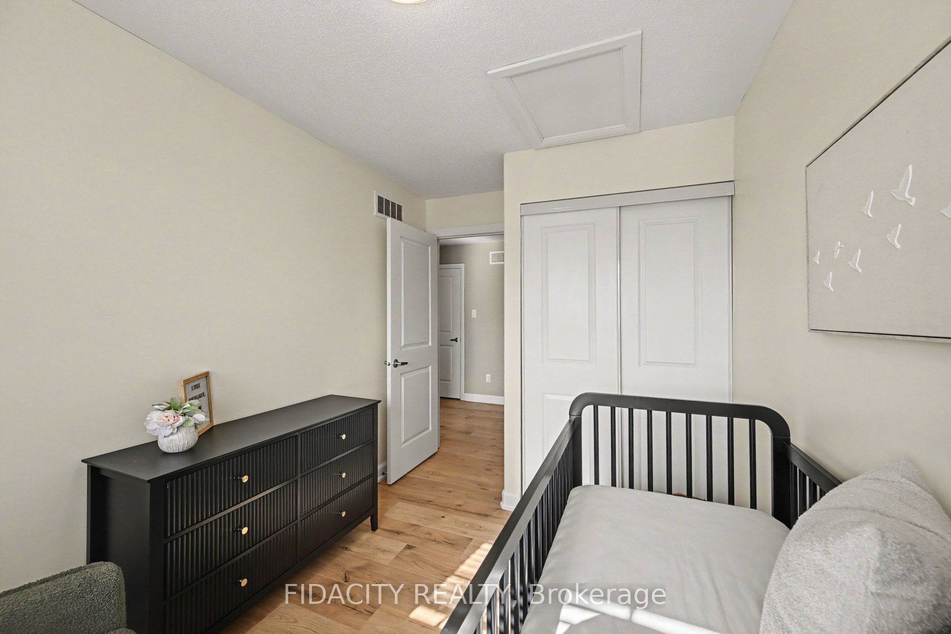 68 Vimy Ridge Crescent Property Photo 26