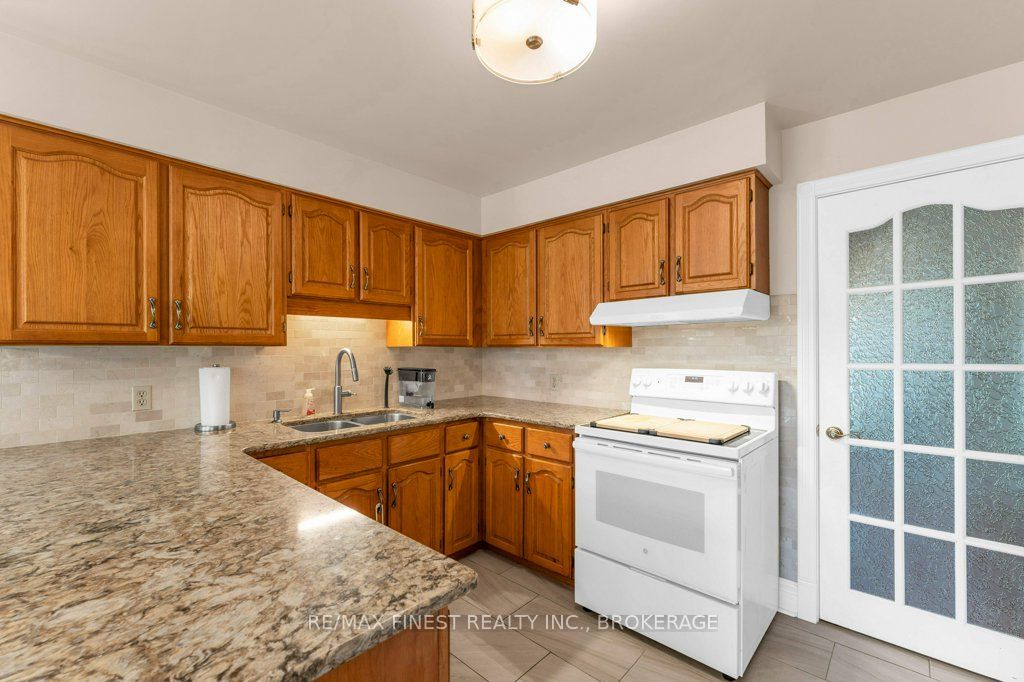562 Sycamore Street Property Photo 10