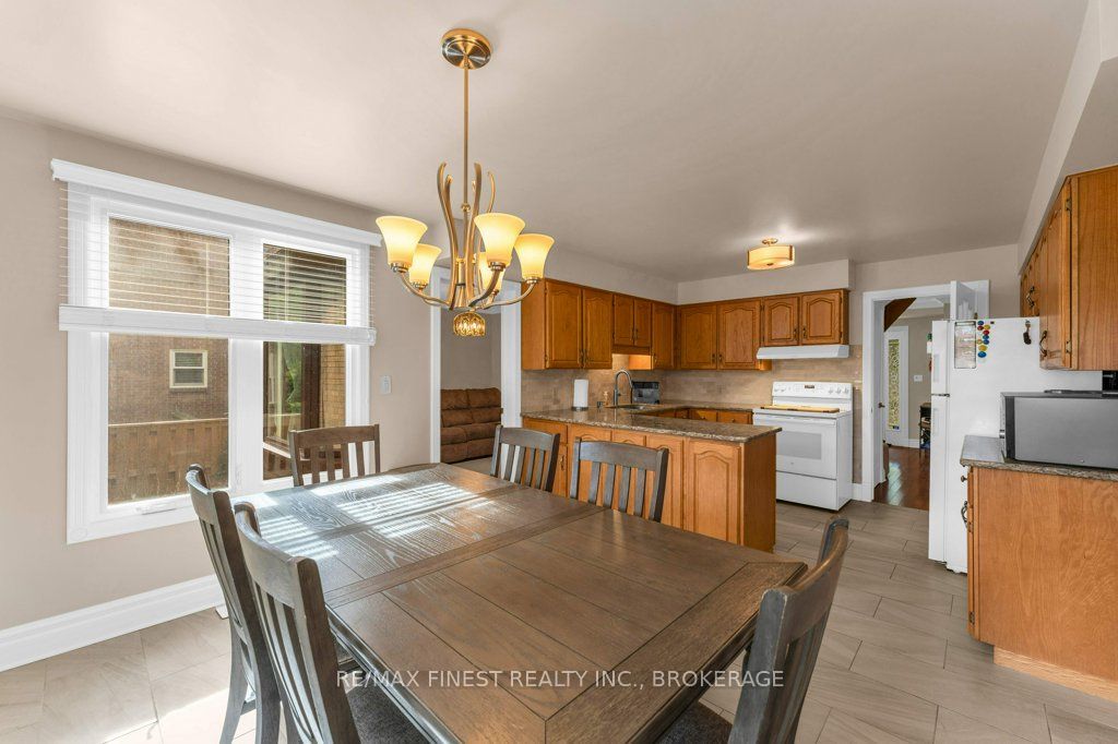 562 Sycamore Street Property Photo 12