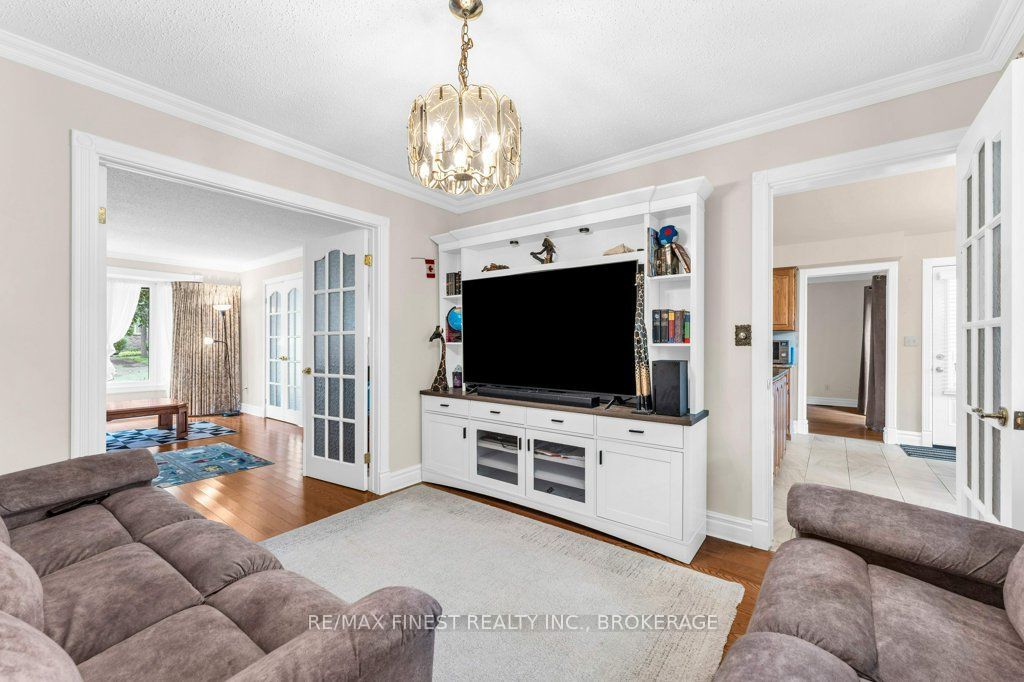 562 Sycamore Street Property Photo 15