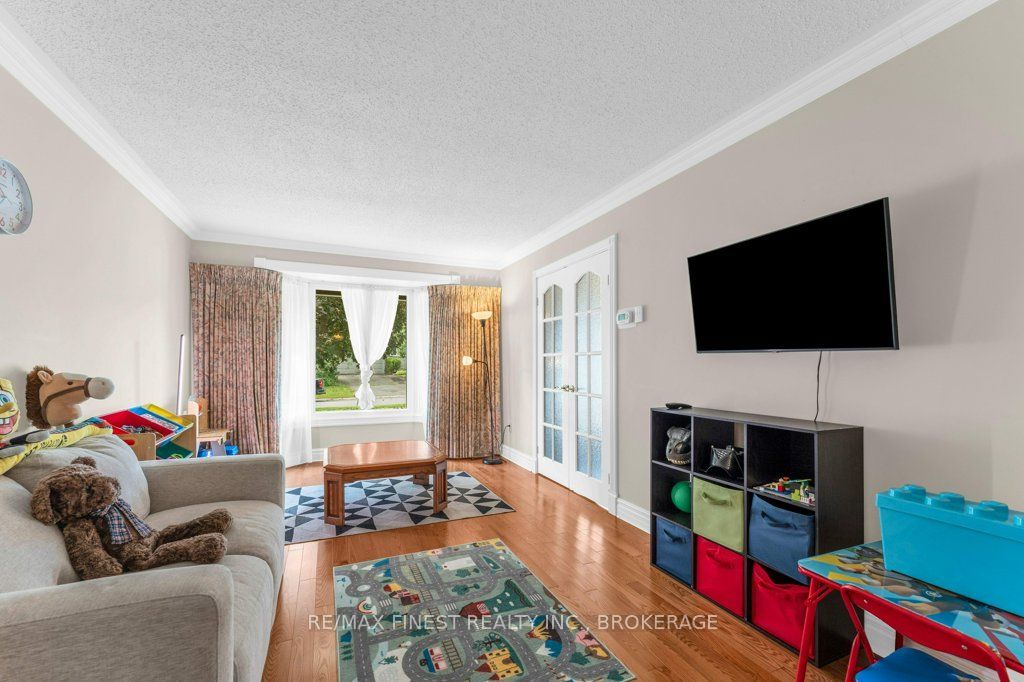 562 Sycamore Street Property Photo 18