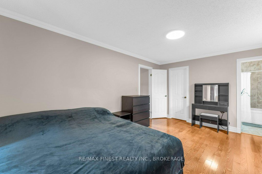 562 Sycamore Street Property Photo 26