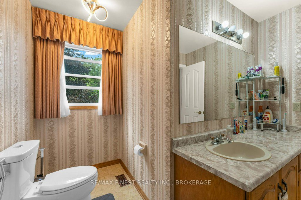 562 Sycamore Street Property Photo 34
