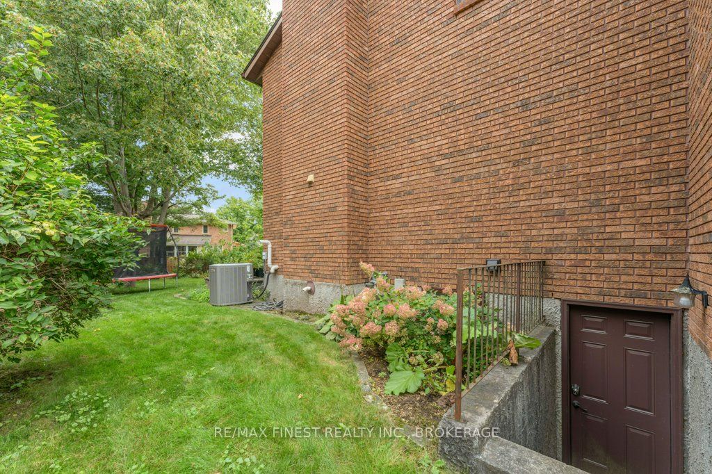 562 Sycamore Street Property Photo 40