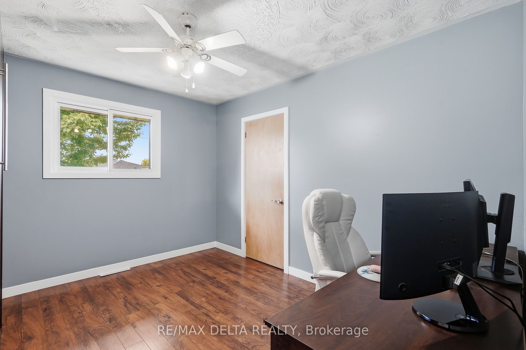 836 Cartier Street Property Photo 17
