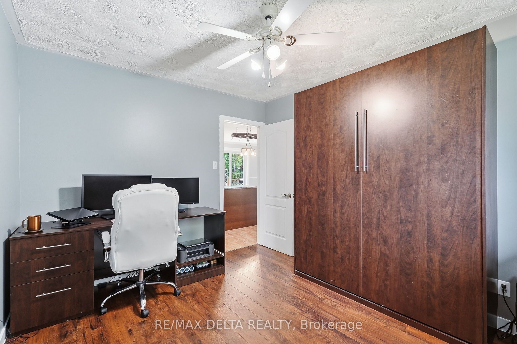 836 Cartier Street Property Photo 18