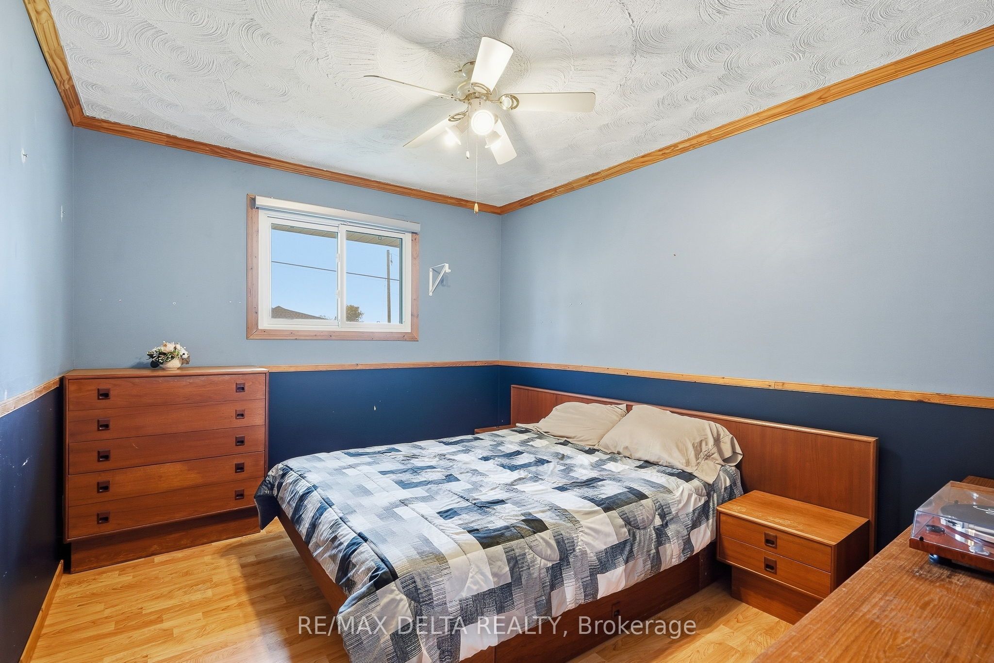 836 Cartier Street Property Photo 19