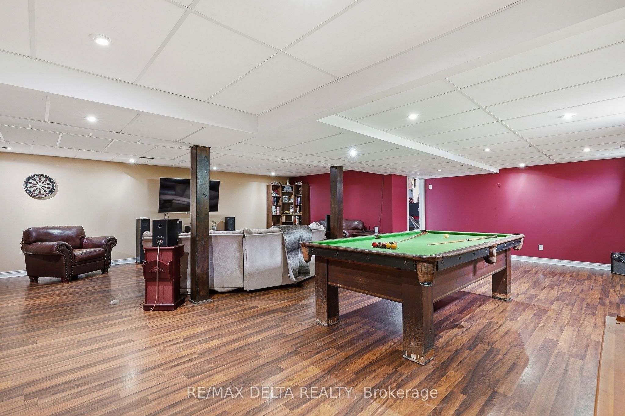 836 Cartier Street Property Photo 20