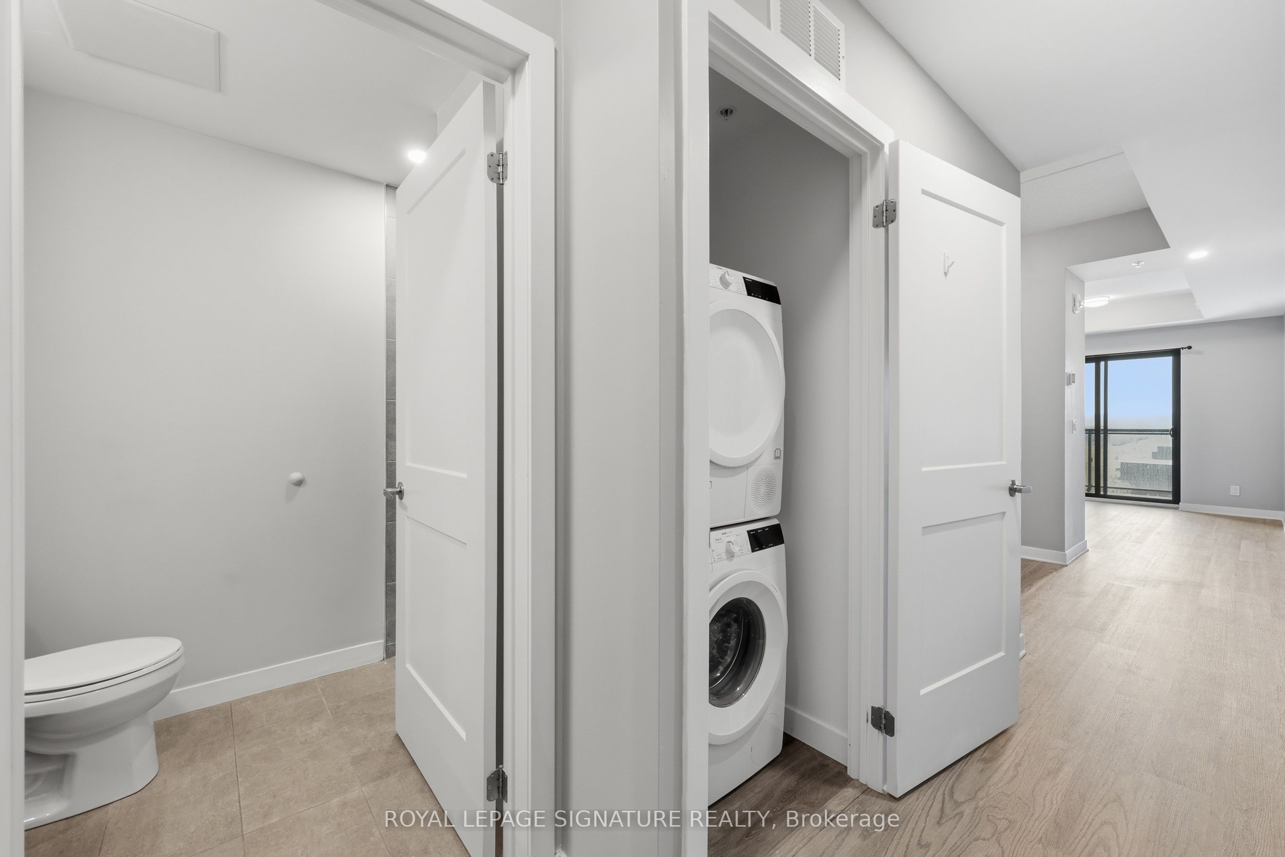 15 Queen Street S 1103 Property Photo 9