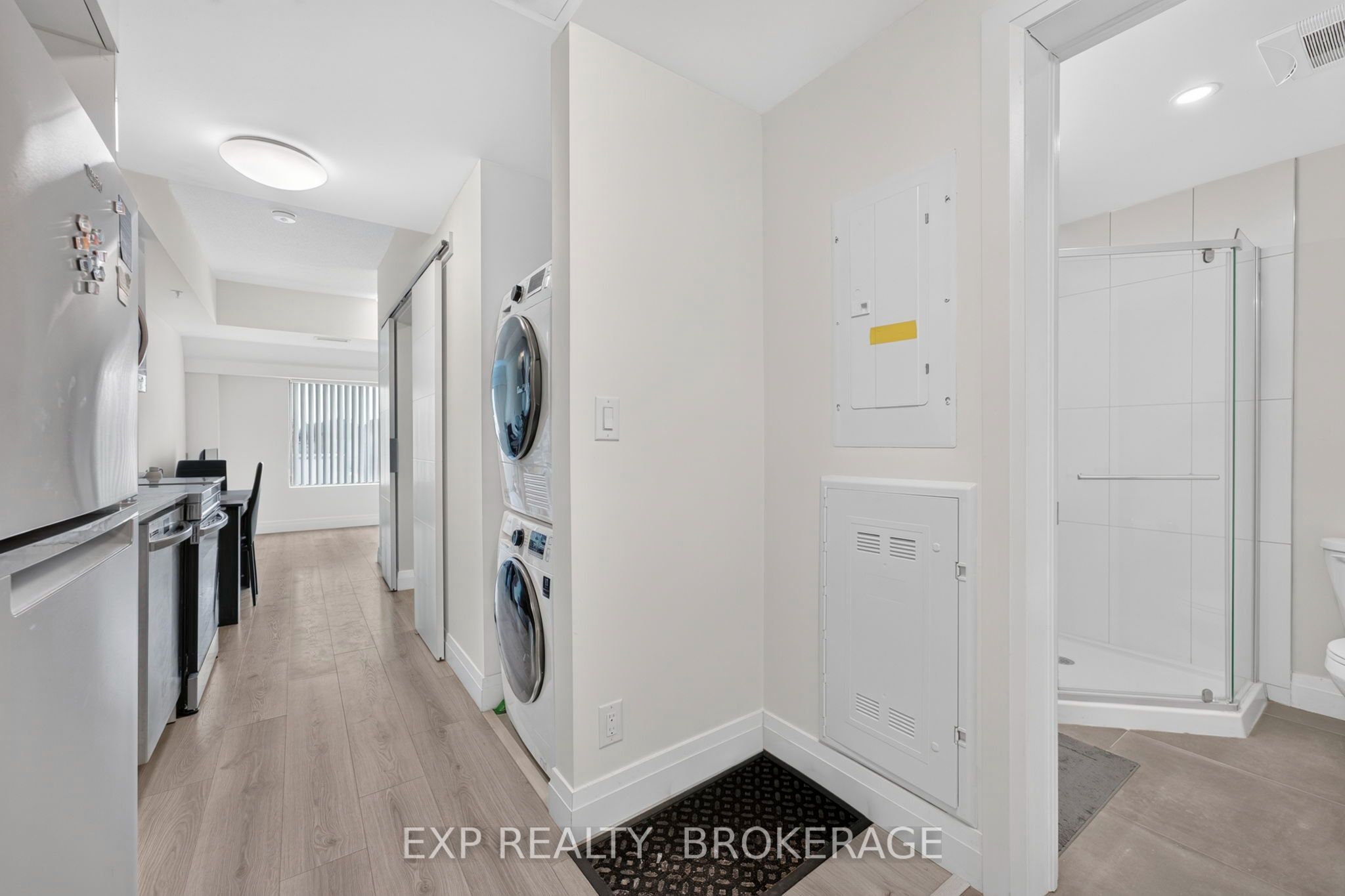 652 Princess Street 326 Property Photo 8