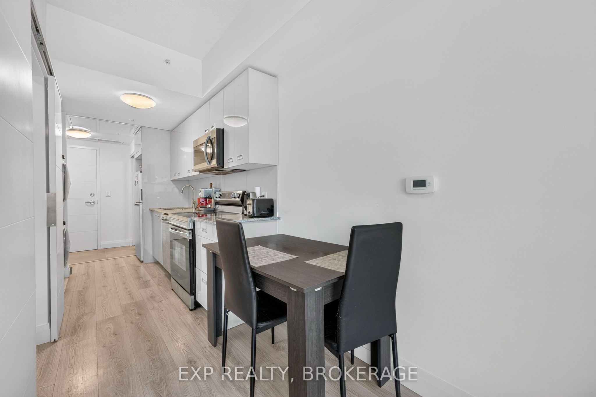 652 Princess Street 326 Property Photo 16