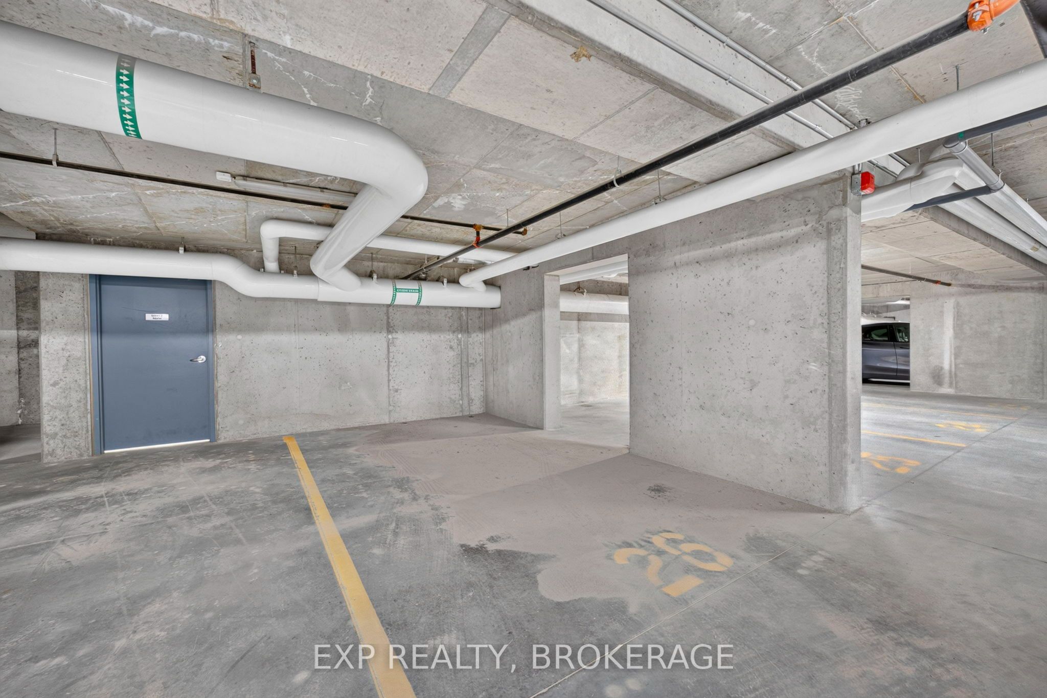 652 Princess Street 326 Property Photo 26