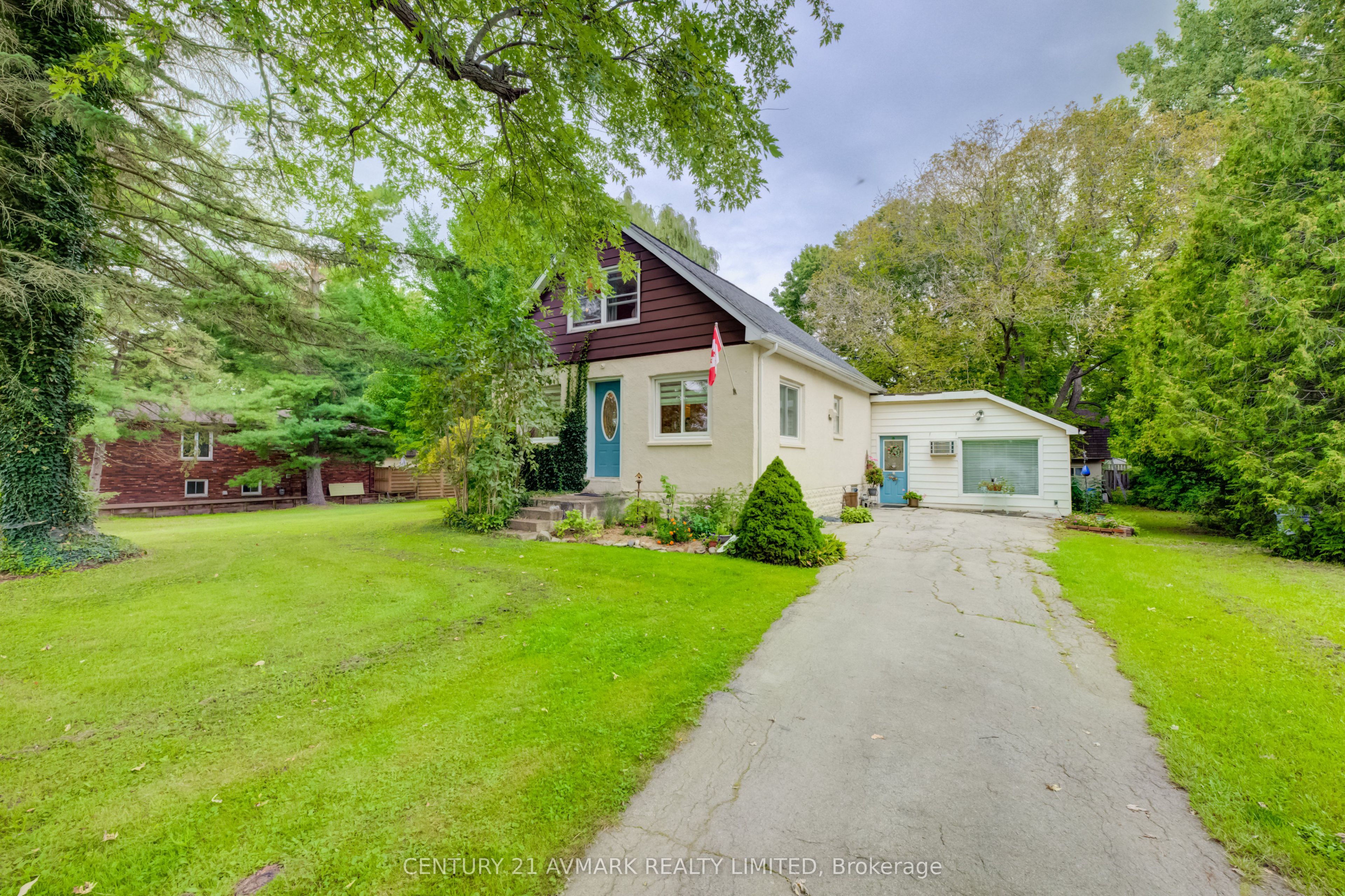 803 Foss Road Property Photo 1