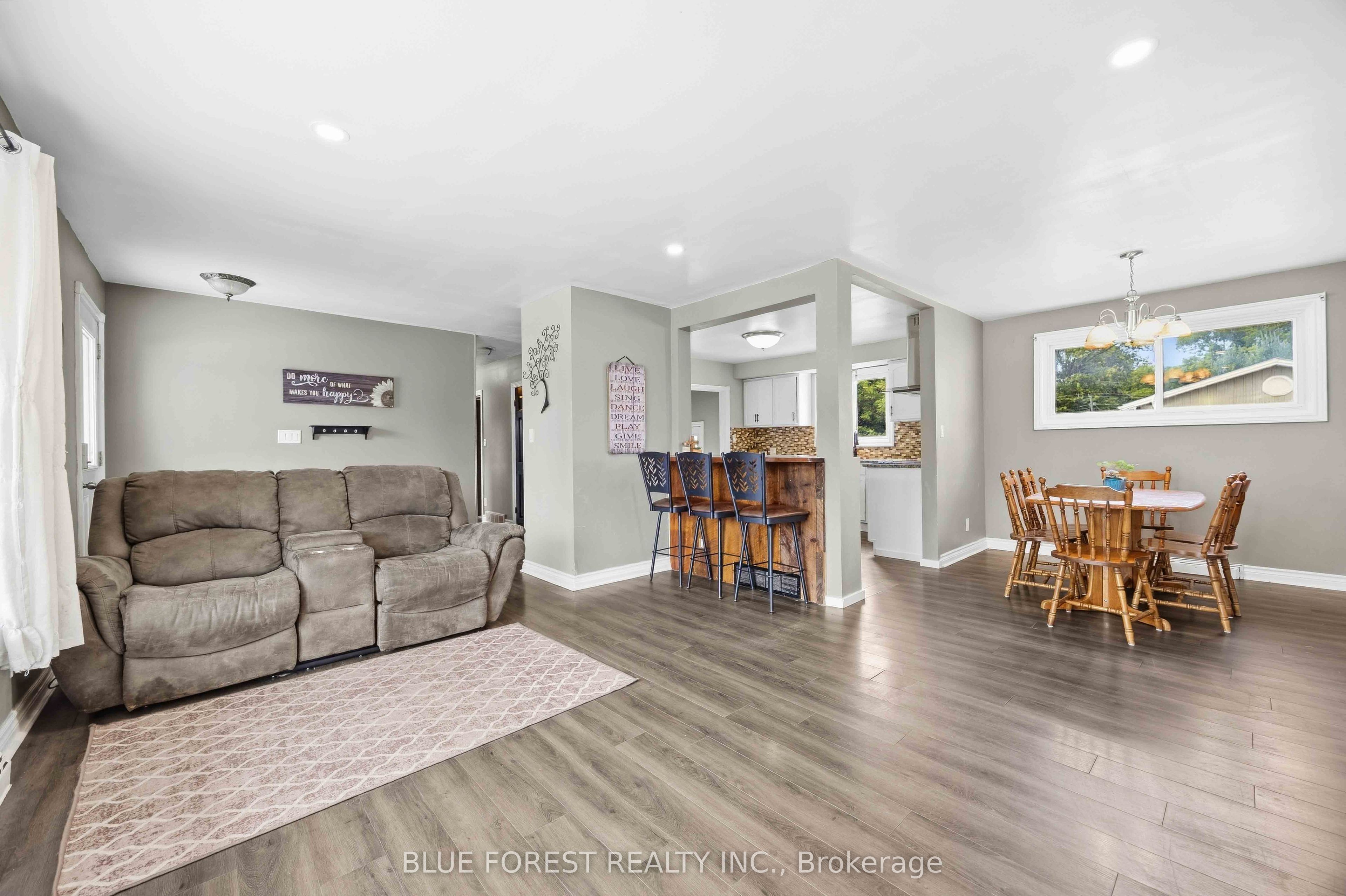6 York Street Property Photo 4