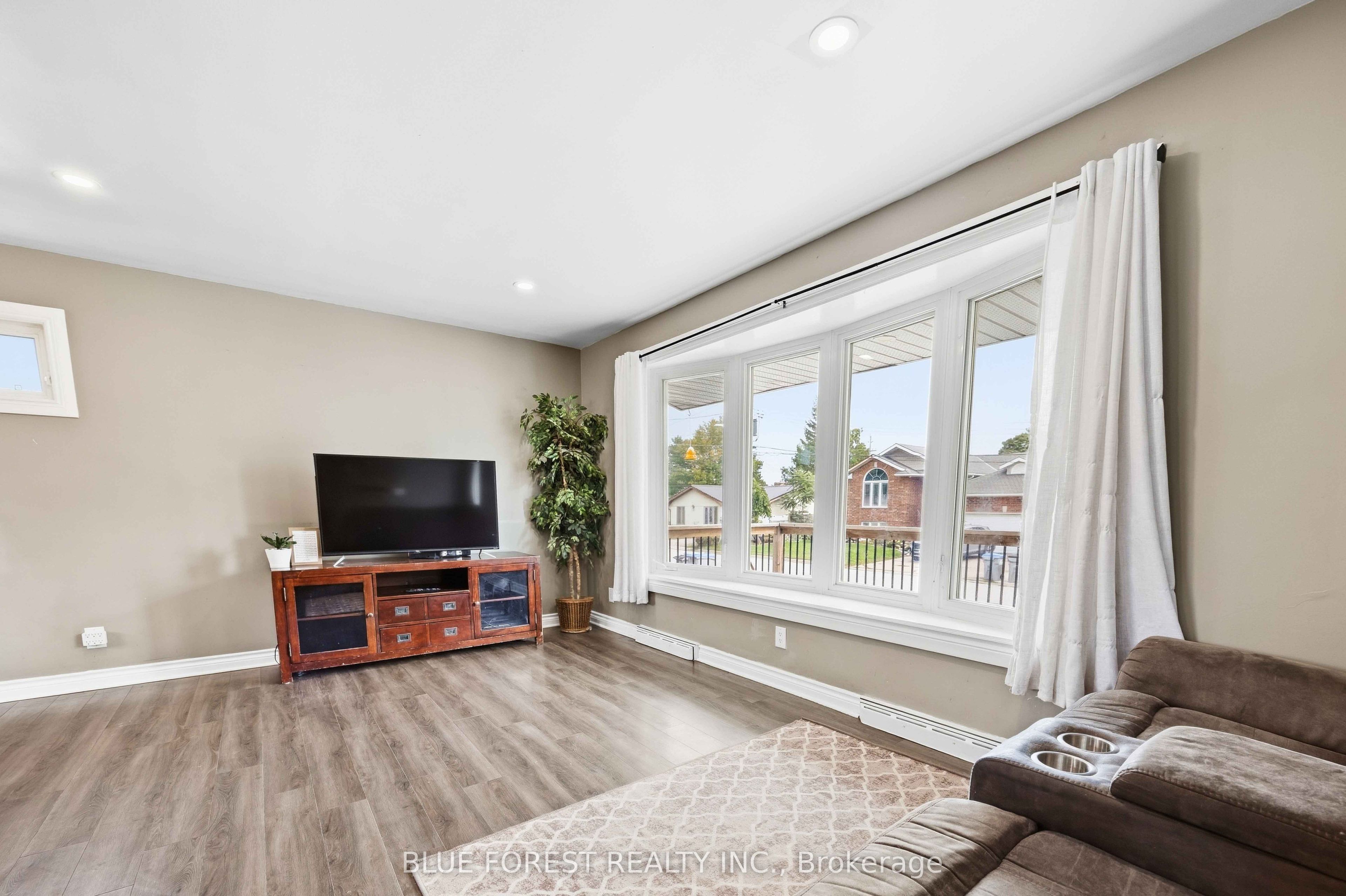 6 York Street Property Photo 6