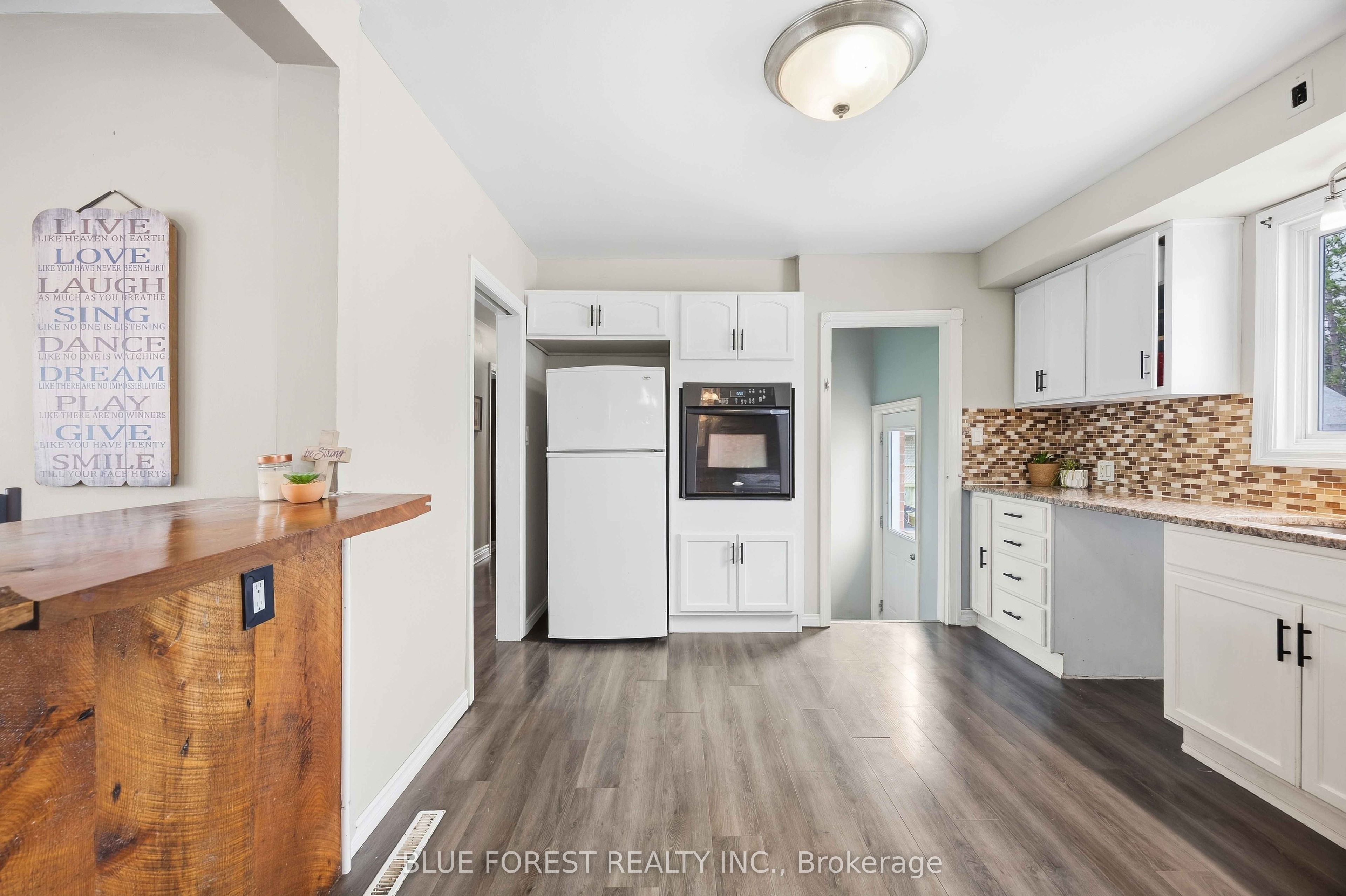 6 York Street Property Photo 9