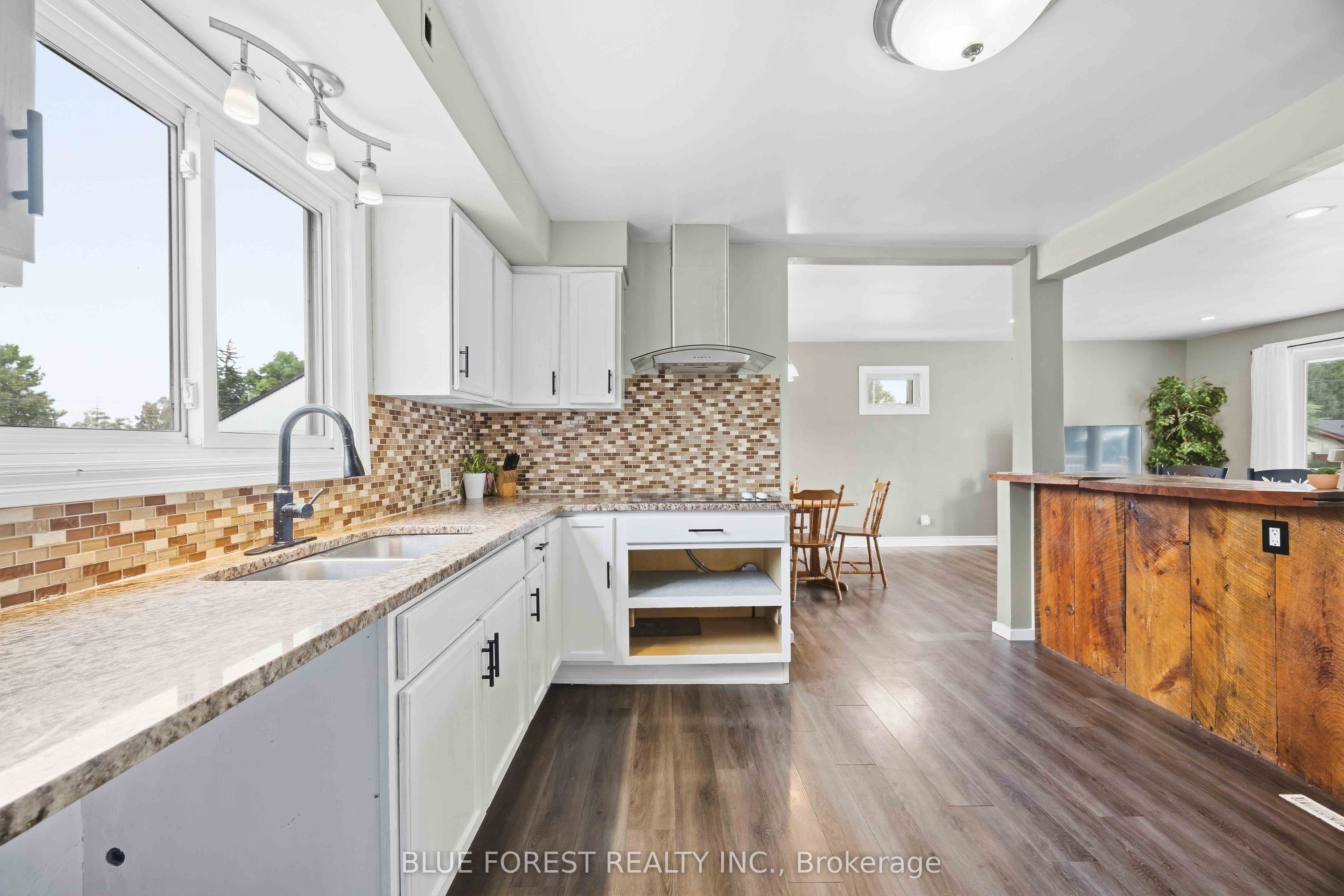 6 York Street Property Photo 11