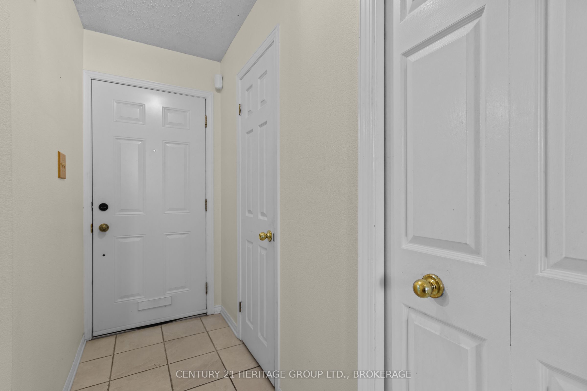 1 Place D'armes 61 Property Photo 4