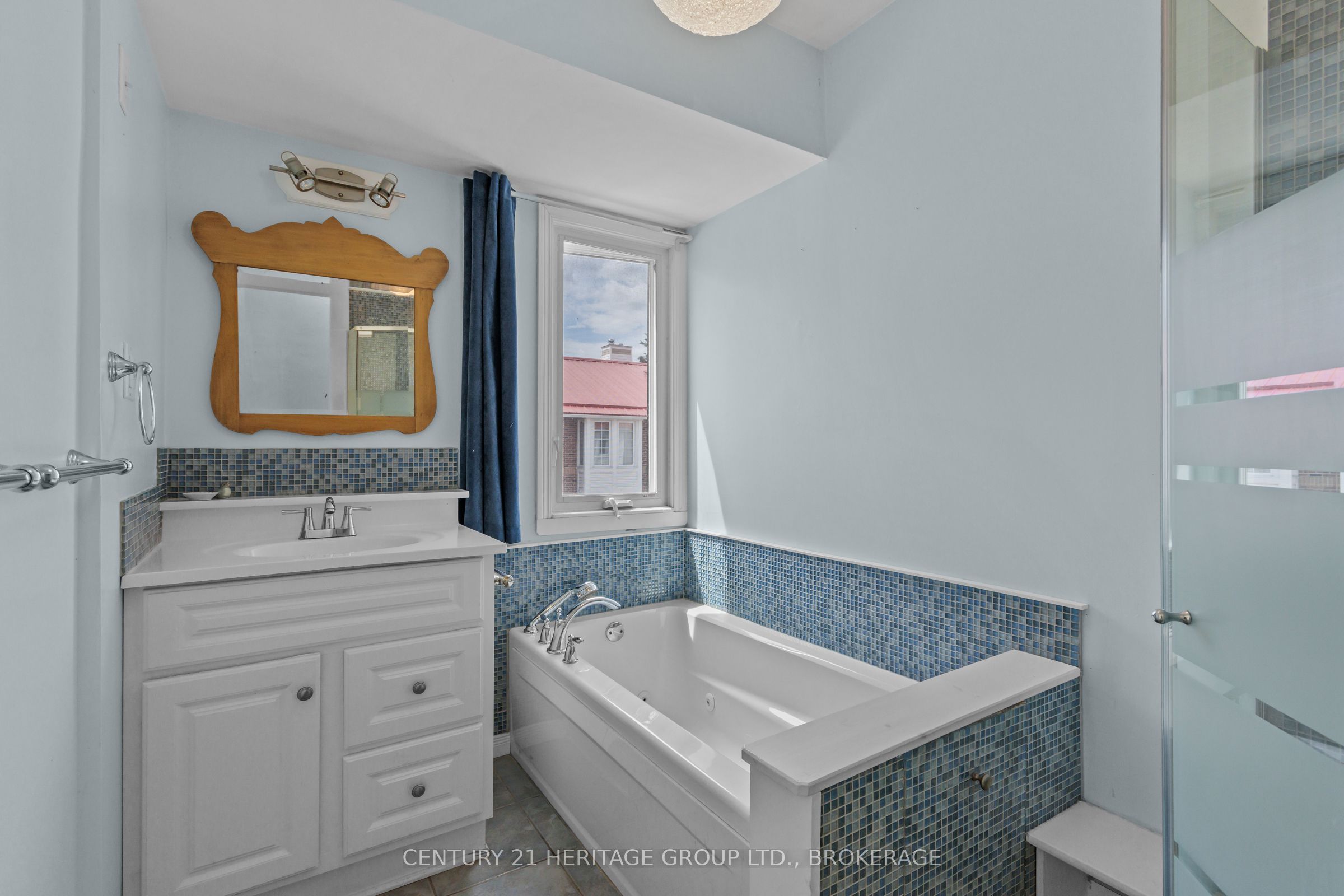 1 Place D'armes 61 Property Photo 18