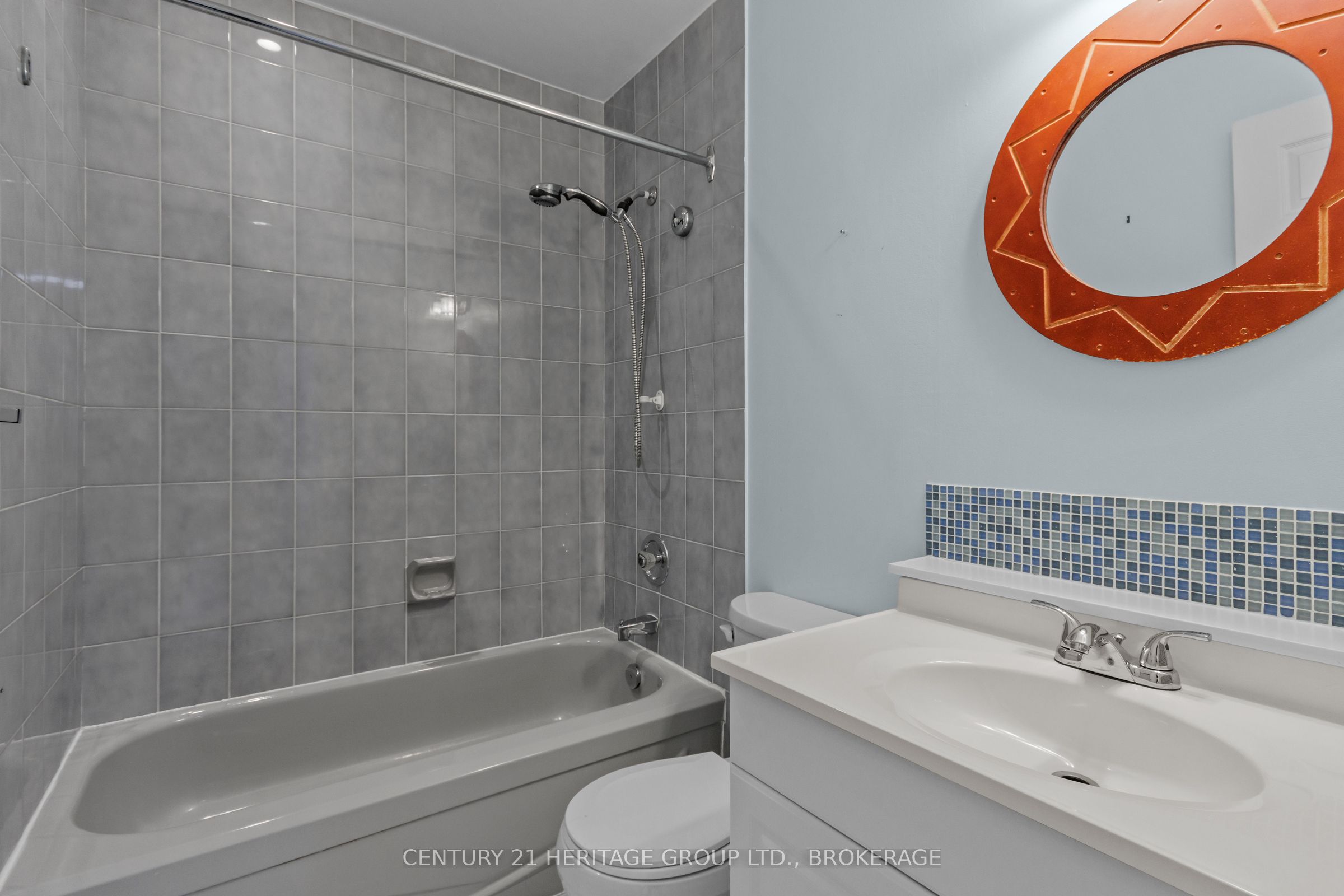 1 Place D'armes 61 Property Photo 23