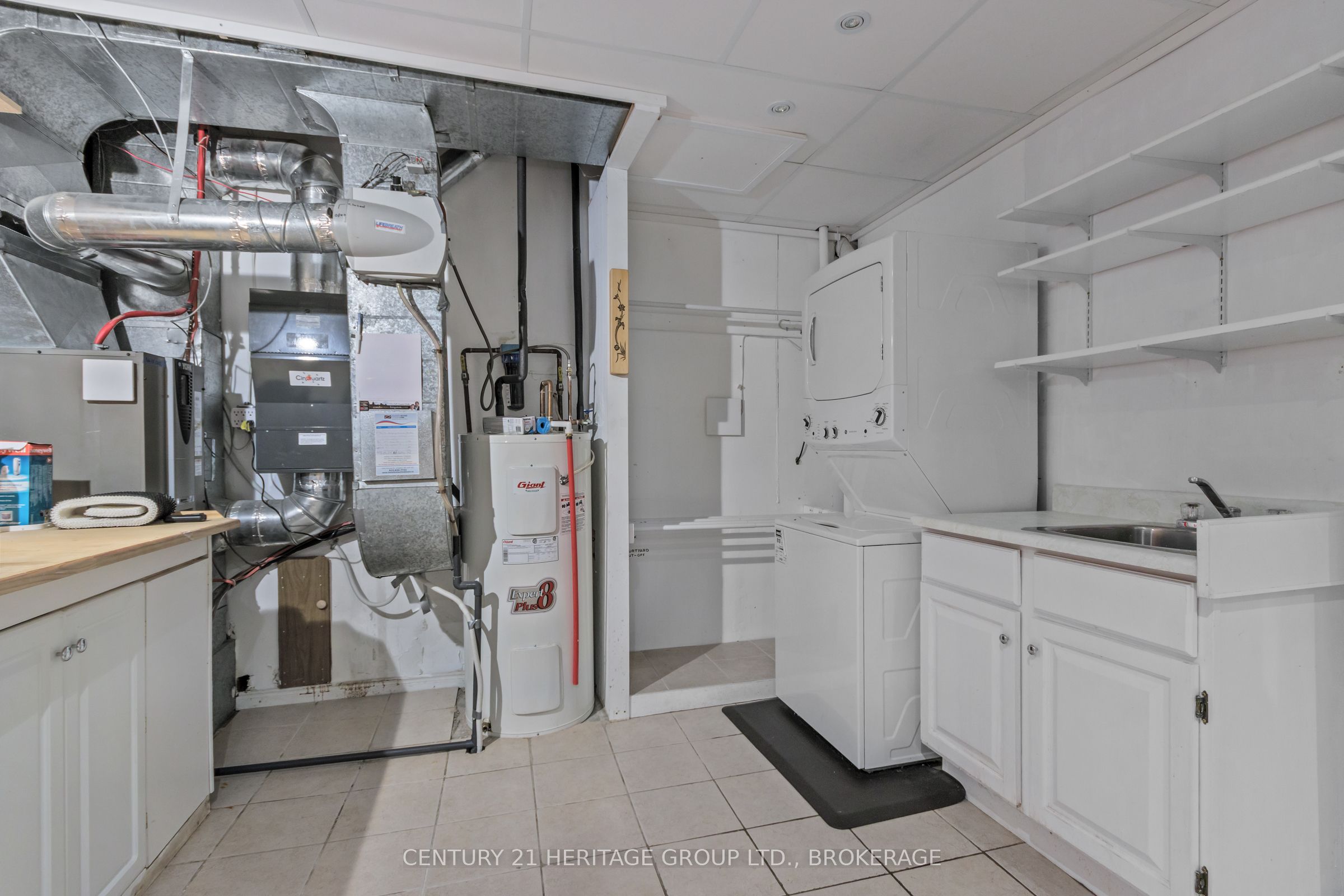 1 Place D'armes 61 Property Photo 33