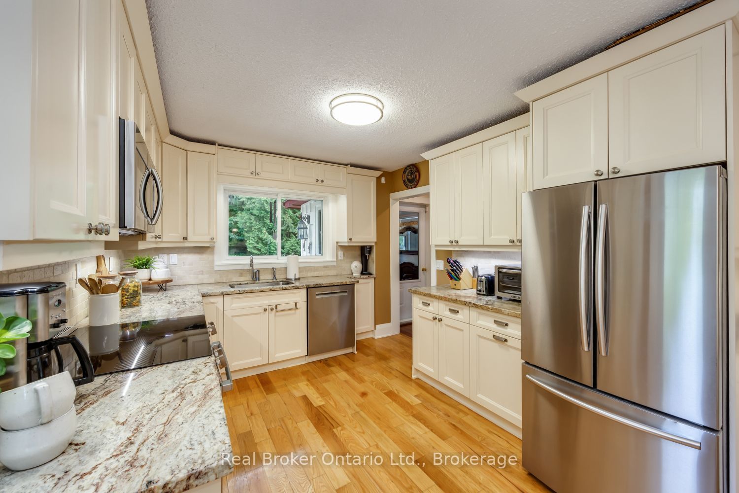 982 Porter Road Property Photo 8