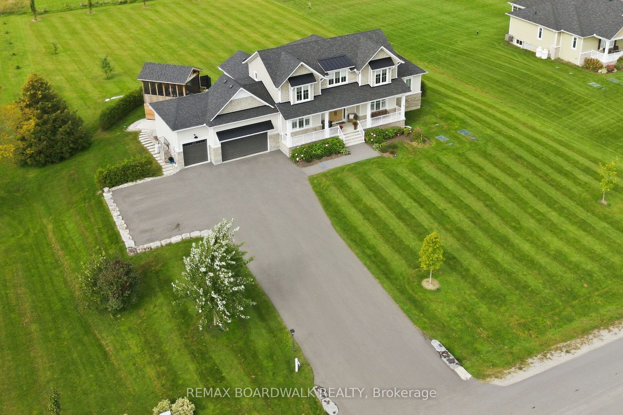 212 Kaswit Drive Property Photo 1