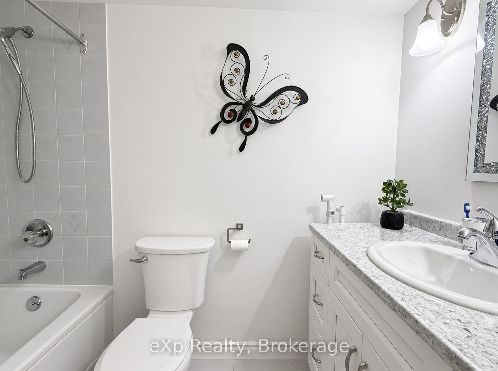 536 11th Avenue 604 Property Photo 17