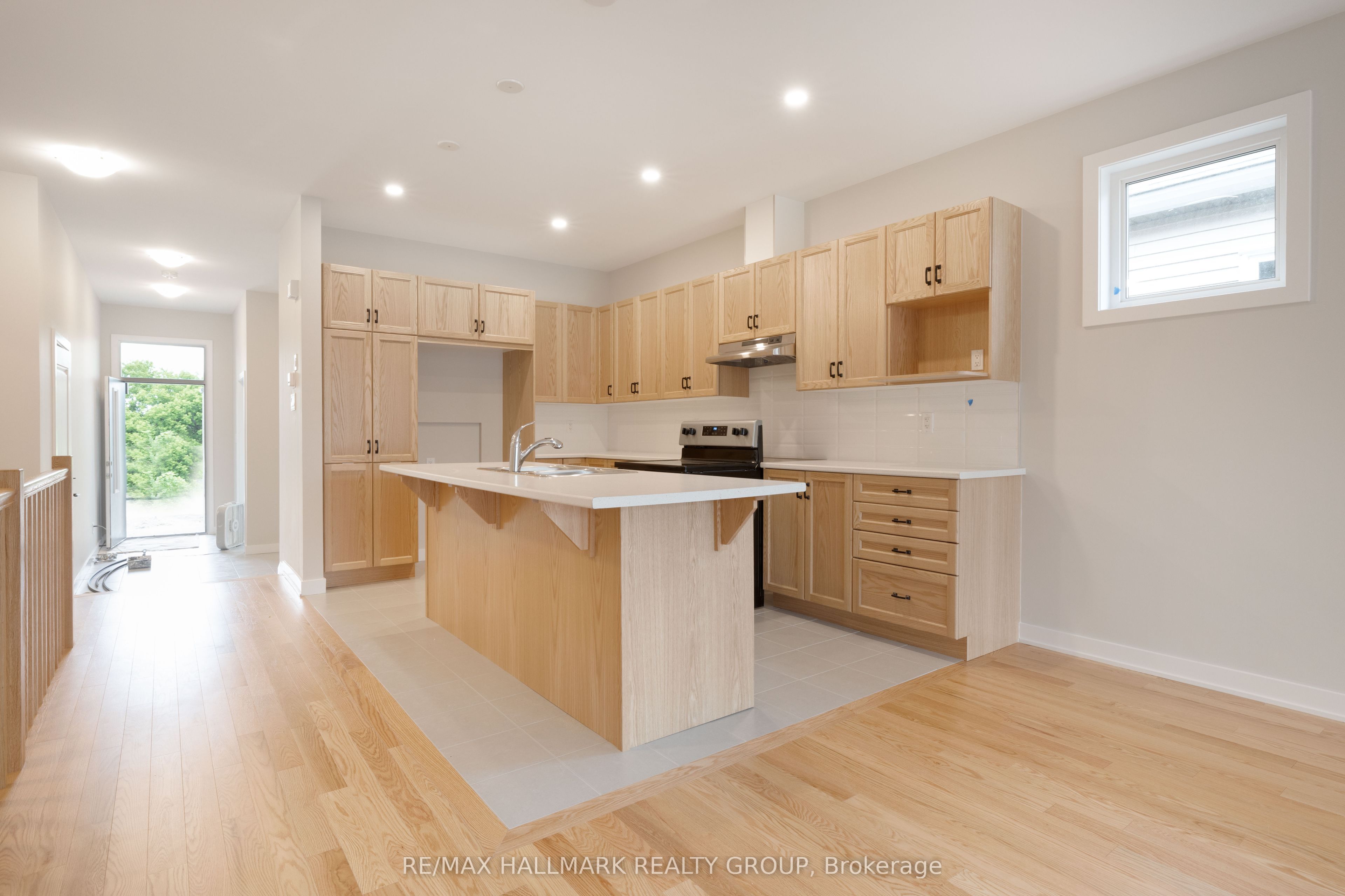 178 Rathwell Street Property Photo 6