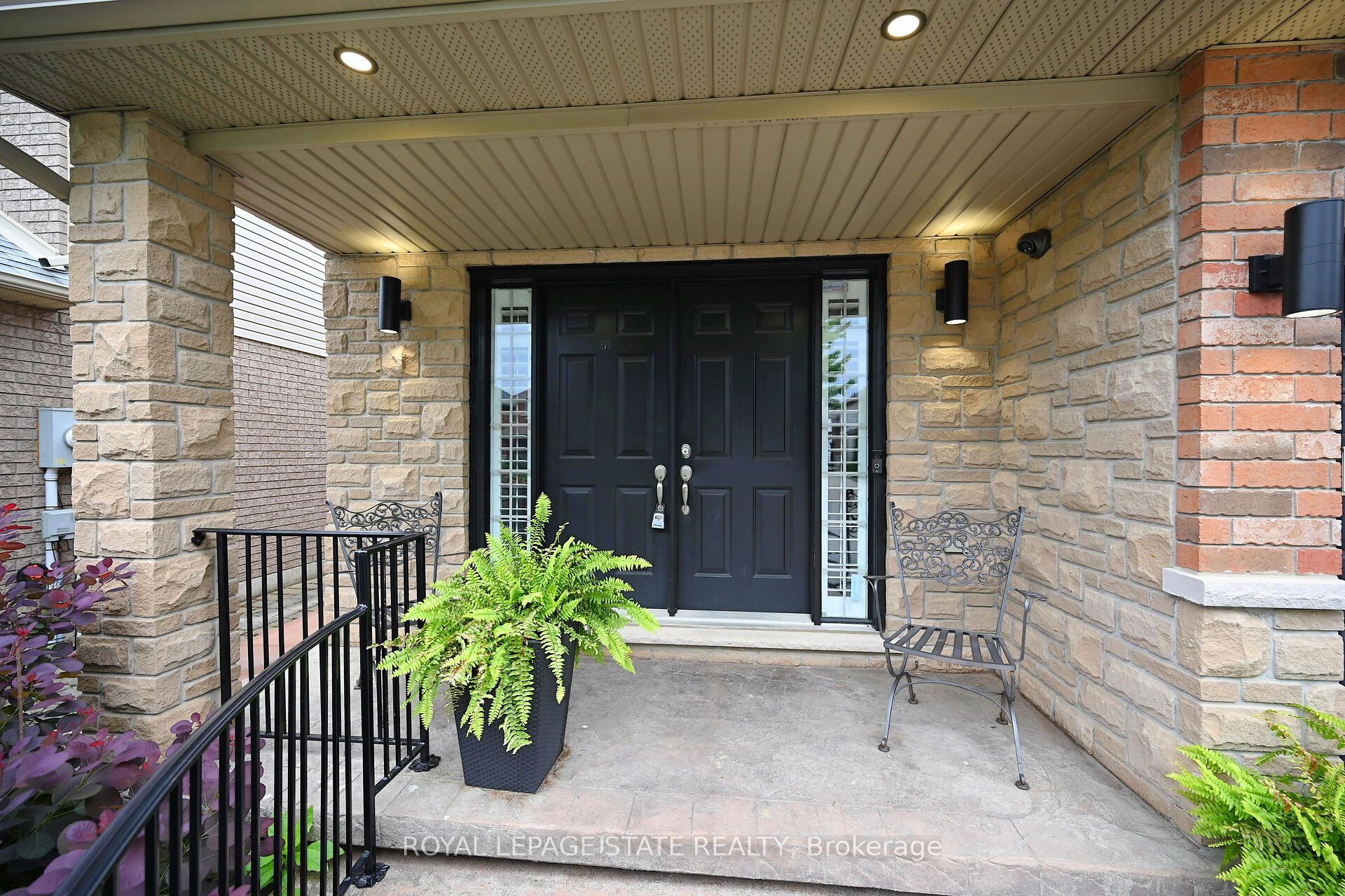43 Wilbur Drive Property Photo 3
