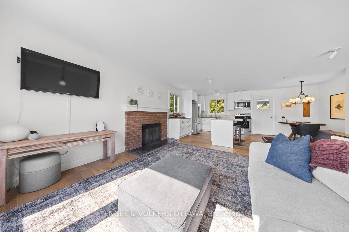 1393 Sutherland Drive Property Photo 8