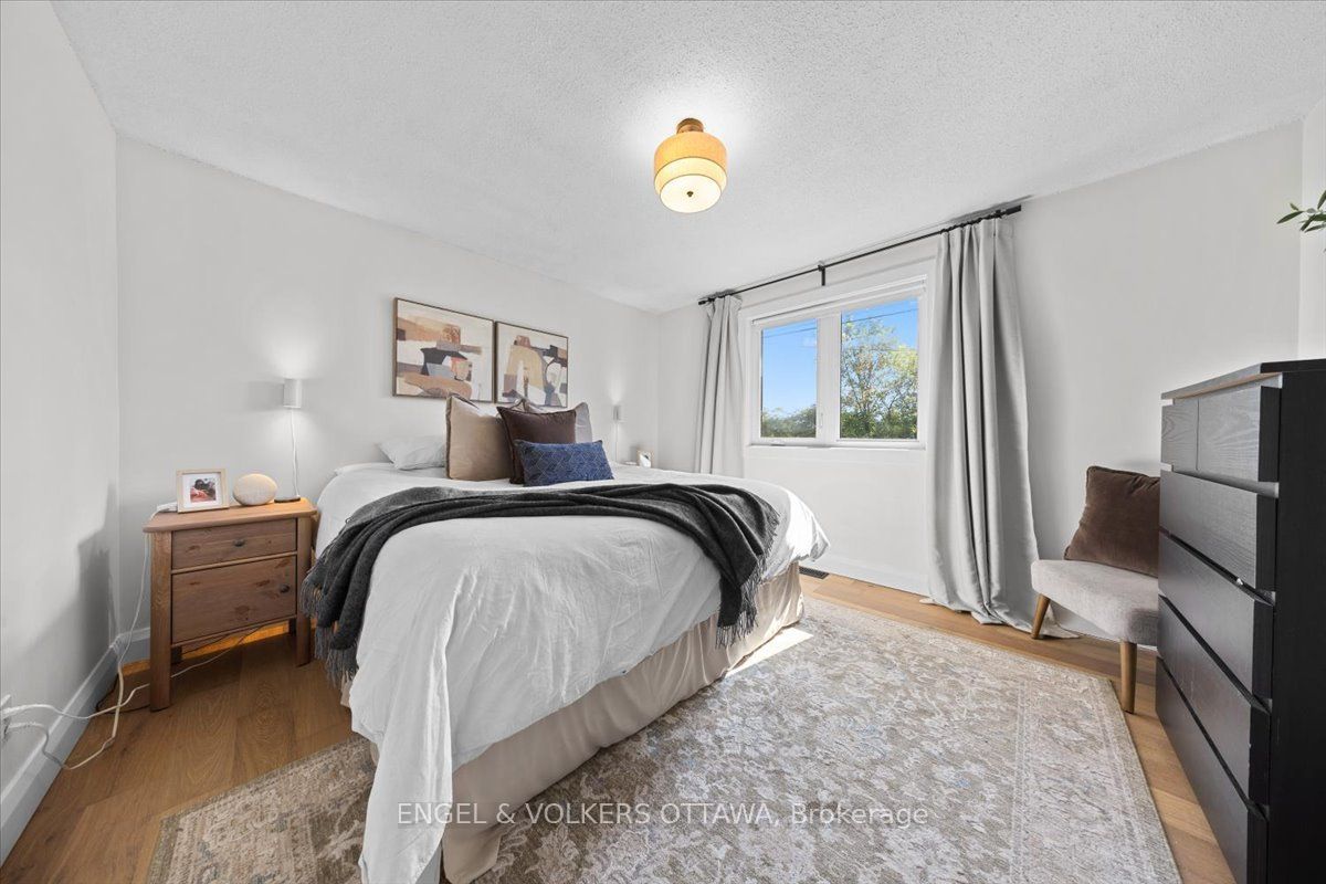 1393 Sutherland Drive Property Photo 18