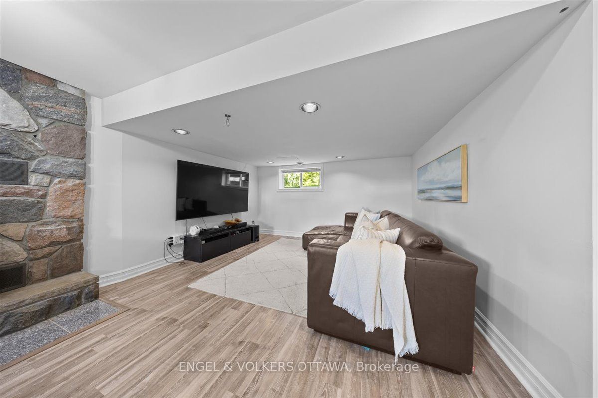 1393 Sutherland Drive Property Photo 29