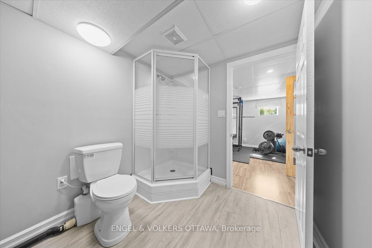 1393 Sutherland Drive Property Photo 33
